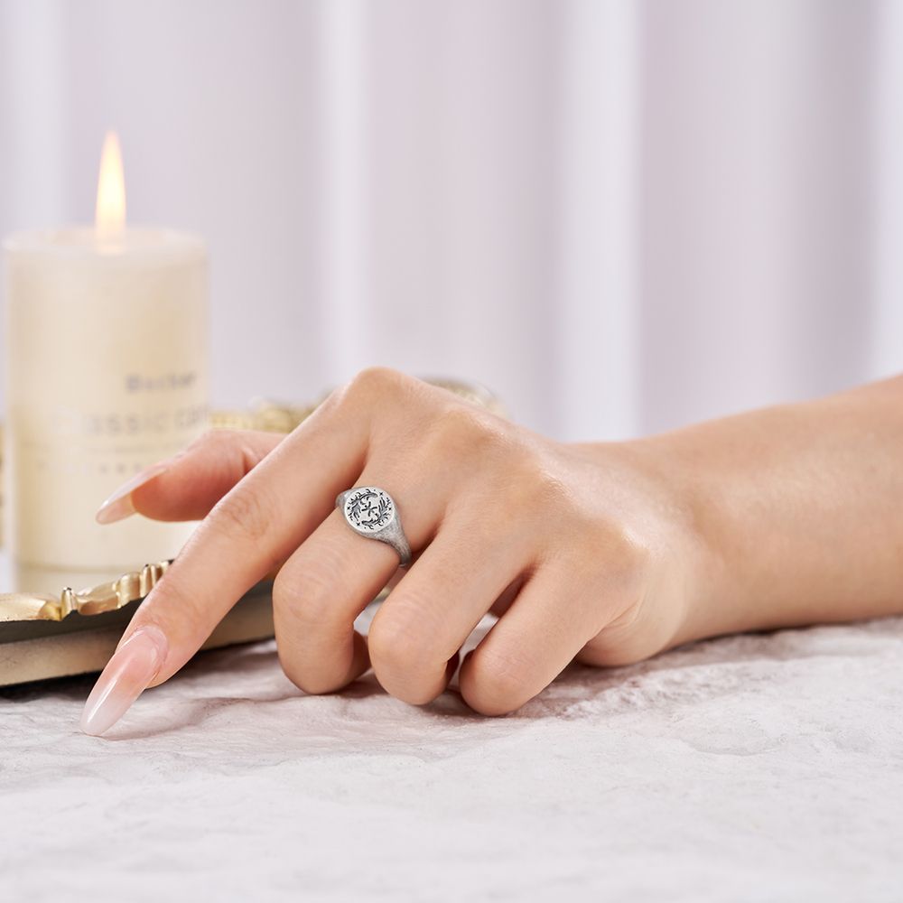 Purplehecate Pisces Zodiac Sterling Silver Ring