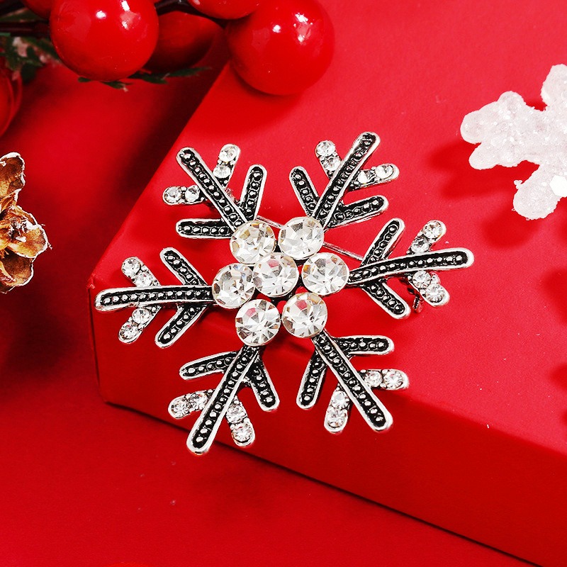 Purplehecate Crystal Snowflake Pin