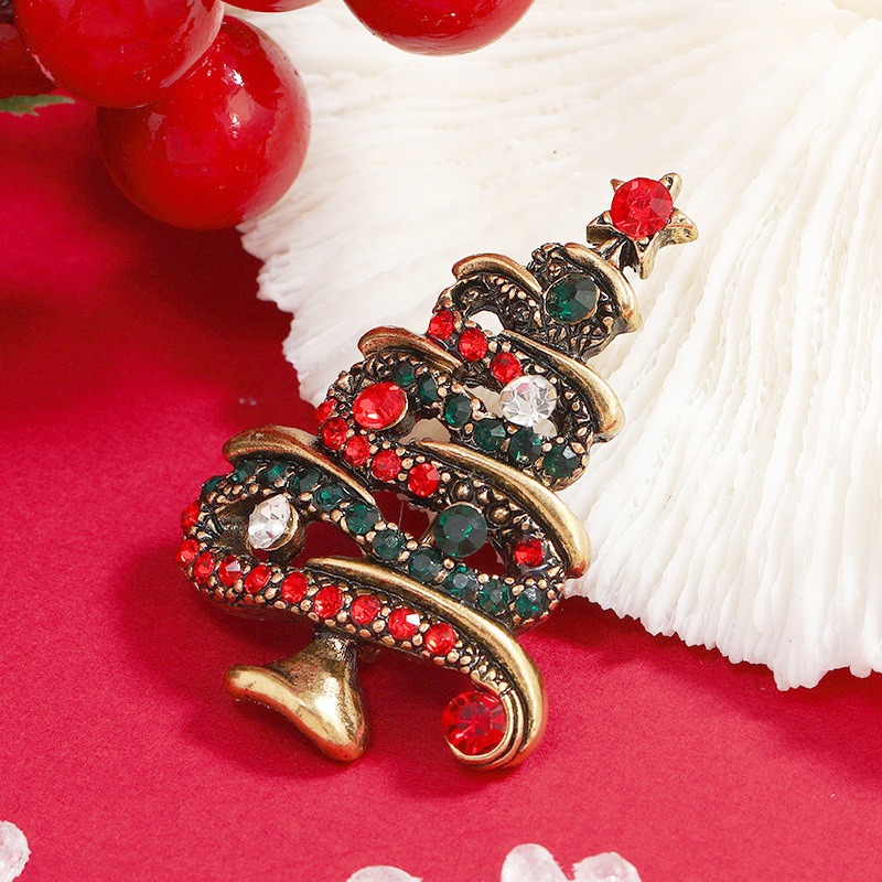 Purplehecate Christmas Crystal Tree Pin