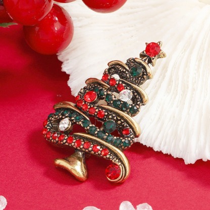 Purplehecate Christmas Crystal Tree Pin