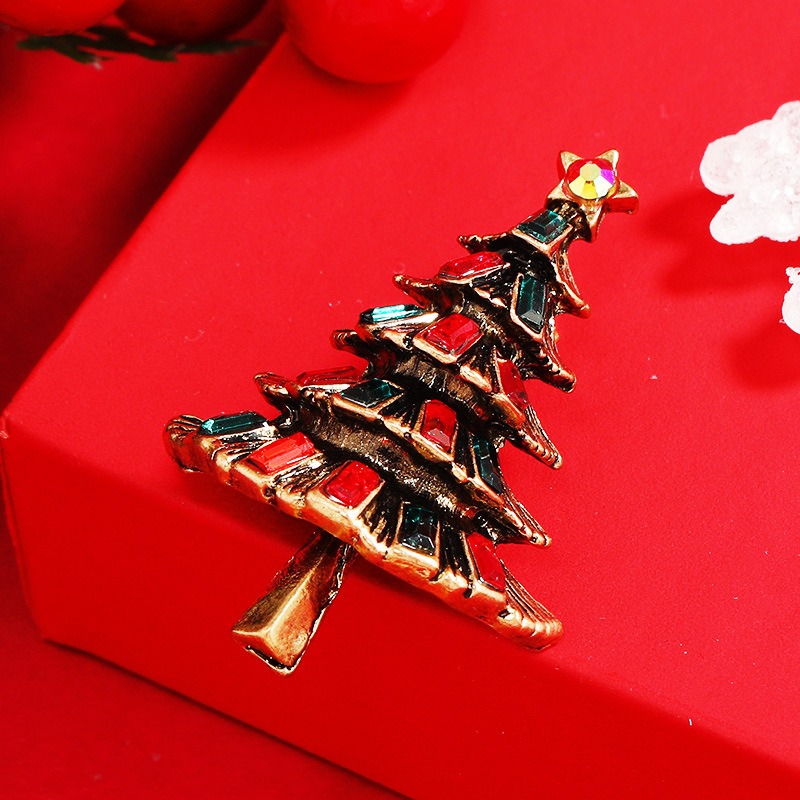 Purplehecate Christmas Tree Pin