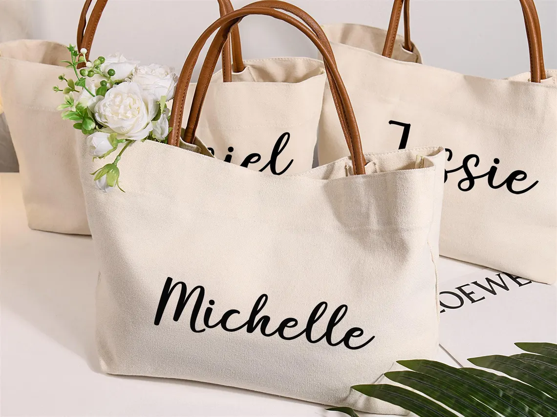 Custom Bridesmaid Tote Bags,Bridesamaid Gift bag With Name,Bridesmaid Beach bag,Wedding bag,Bridal Party Gift,Bride Bag,Beach Tote gift