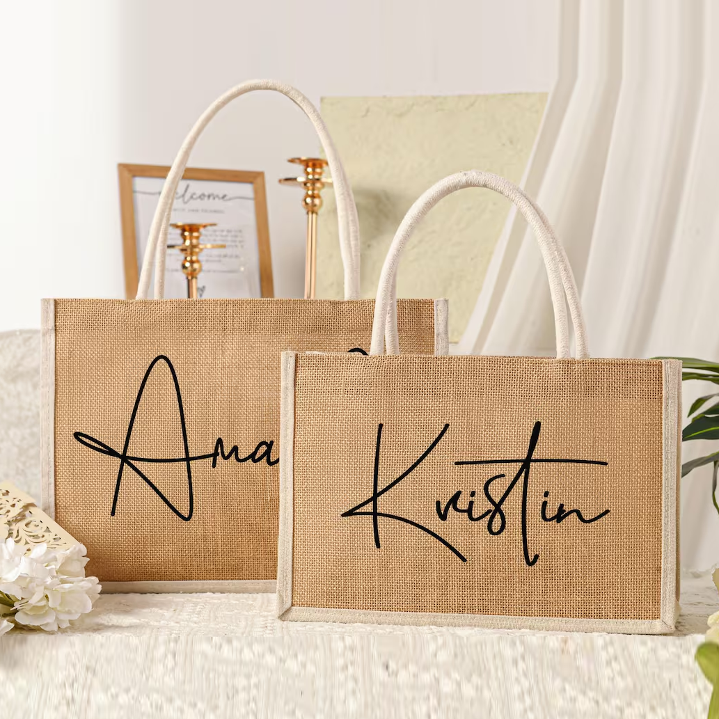 Personalized Bridesmaid Gift Bag with charm,Custom Burlap gift Bag,Beach tote bag,Bachelorette Party Bag, Bridesmaid Proposal Gift,Beach Bag