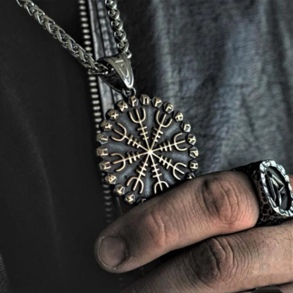 Vegvisir & Aegishjalmur 2 Sides Runic Necklace
