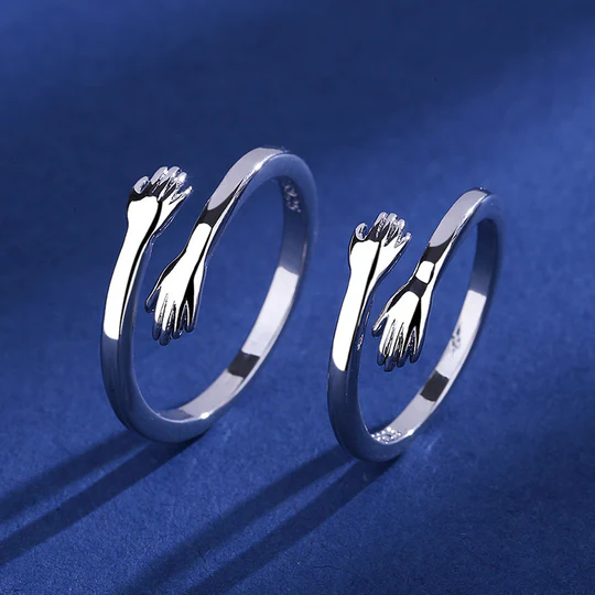 Hug Ring (Adjustable)