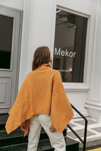 Turtleneck Batwing Sleeve Asymmetric Knitted Sweater