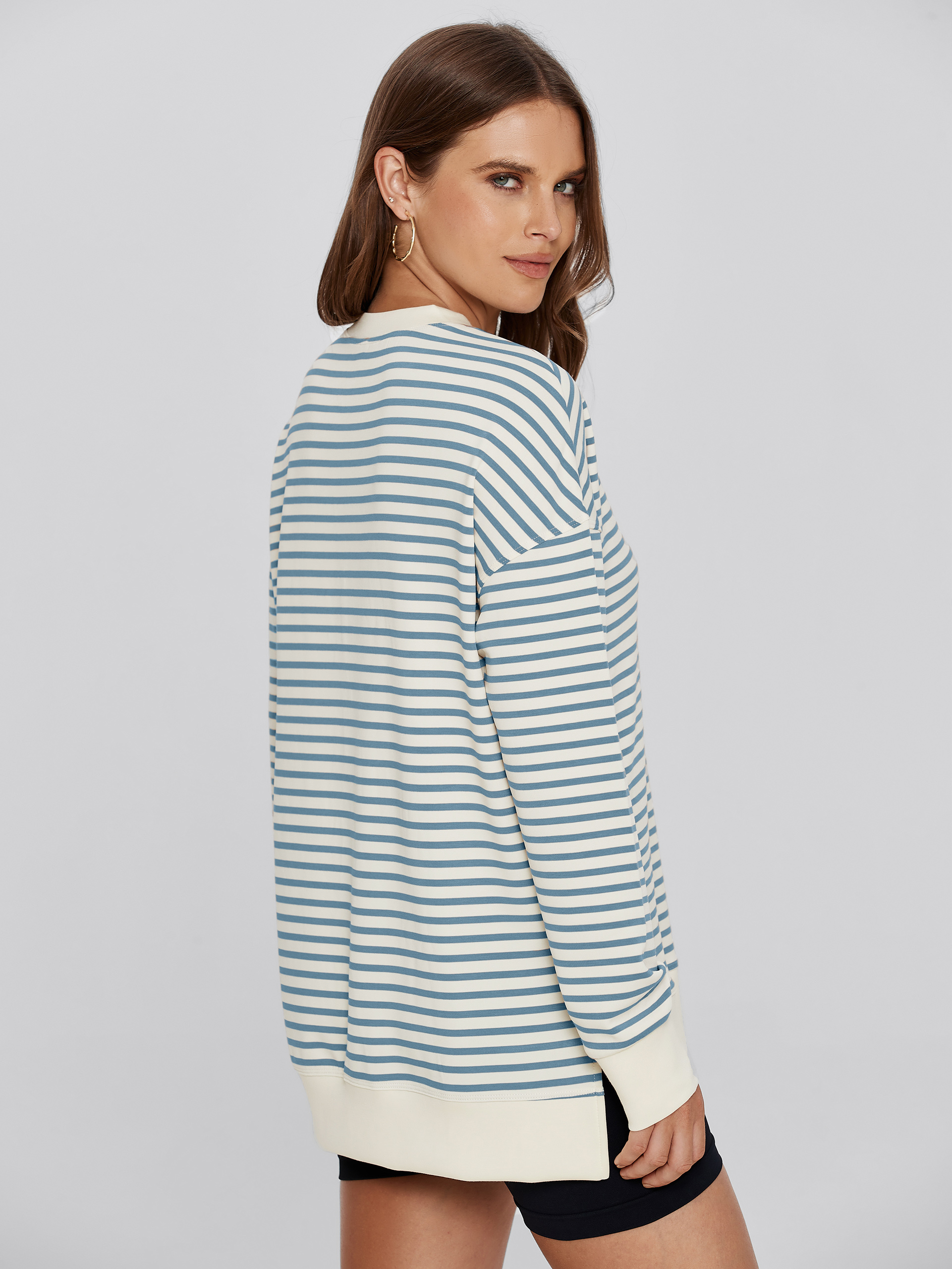 Crewneck Striped Pullover Sweatshirt
