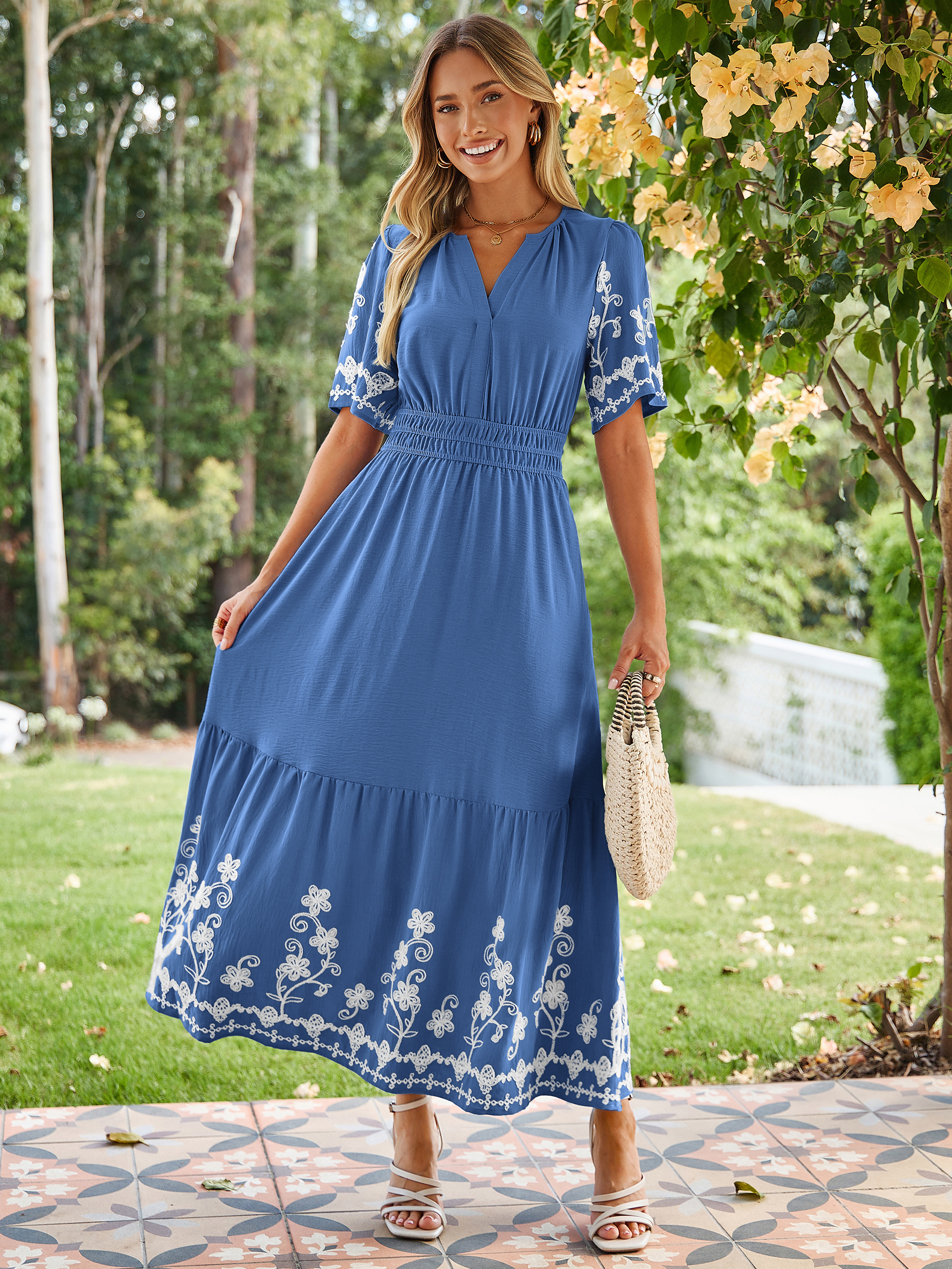 Floral Embroidery V-Neck A-Line Maxi Dress - Blue