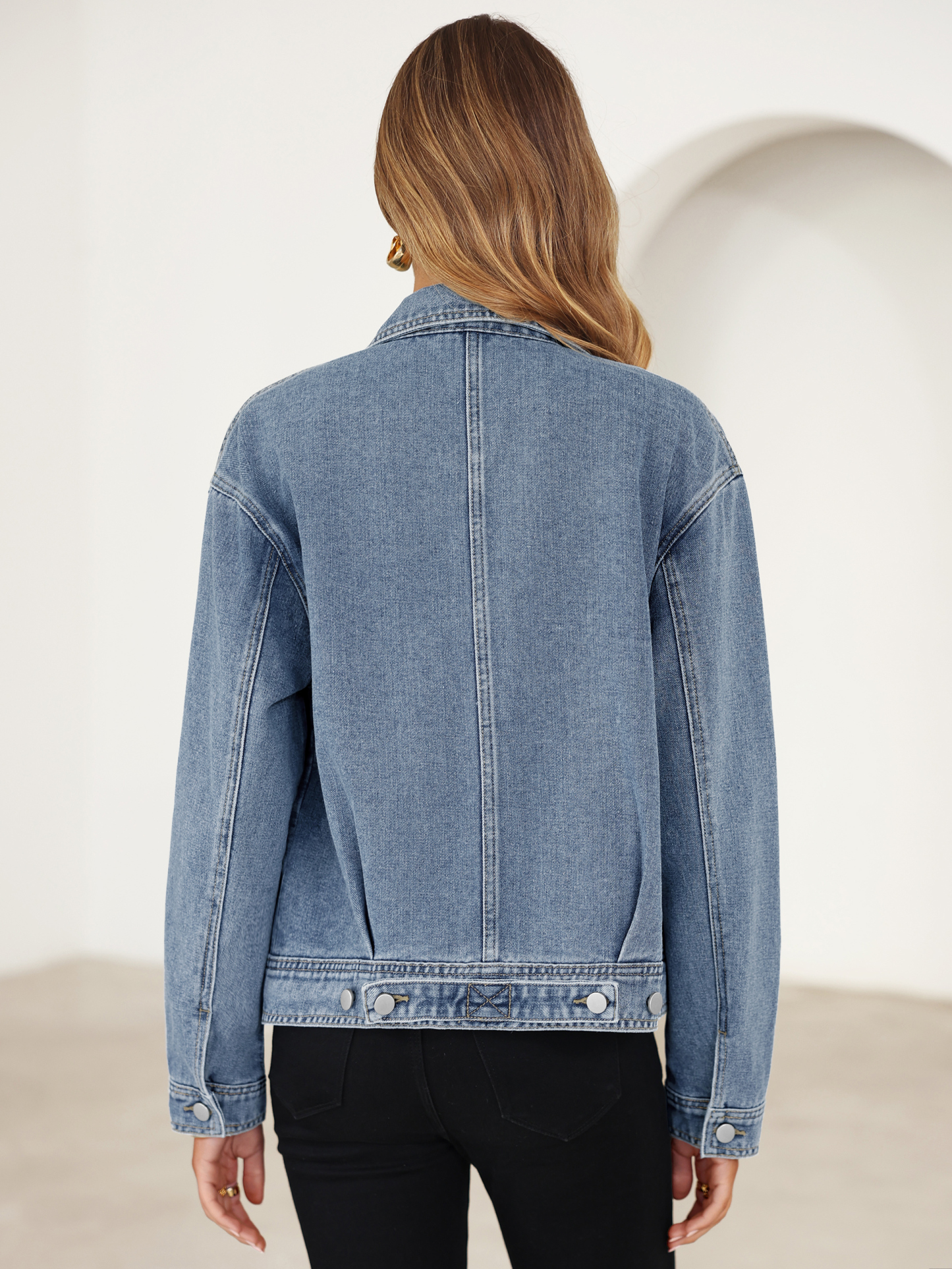 Classic Denim Trucker Jacket with Chest Pockets
