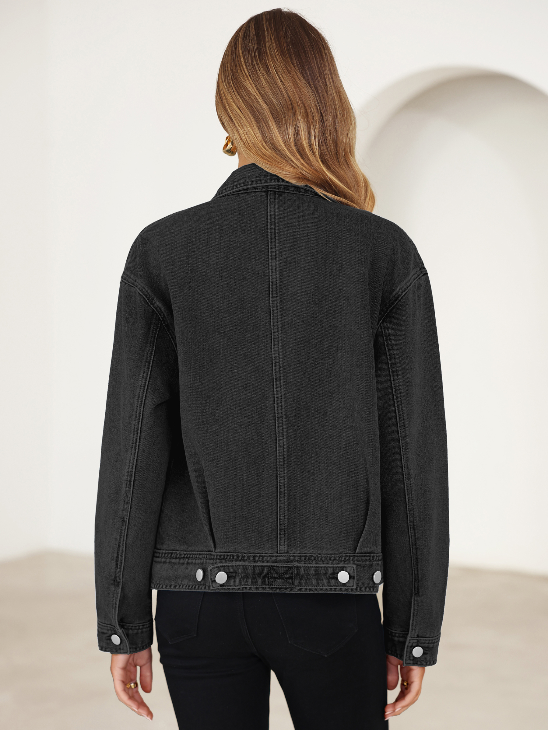 Classic Denim Trucker Jacket with Chest Pockets