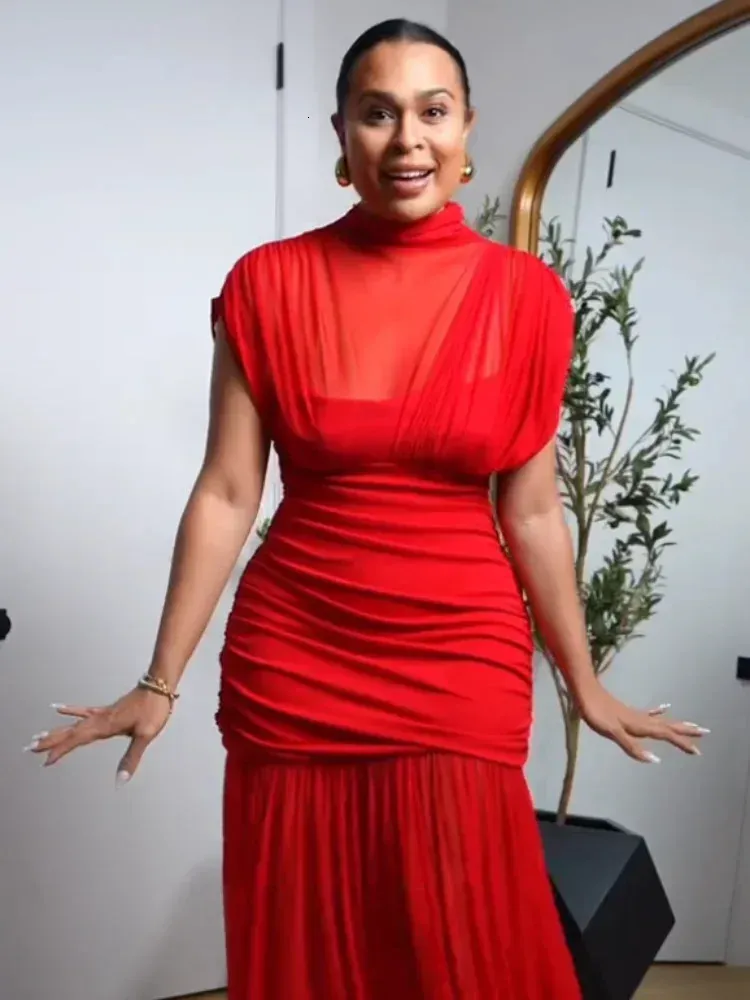 Chic Pleated Mesh Bodycon Maxi Dress