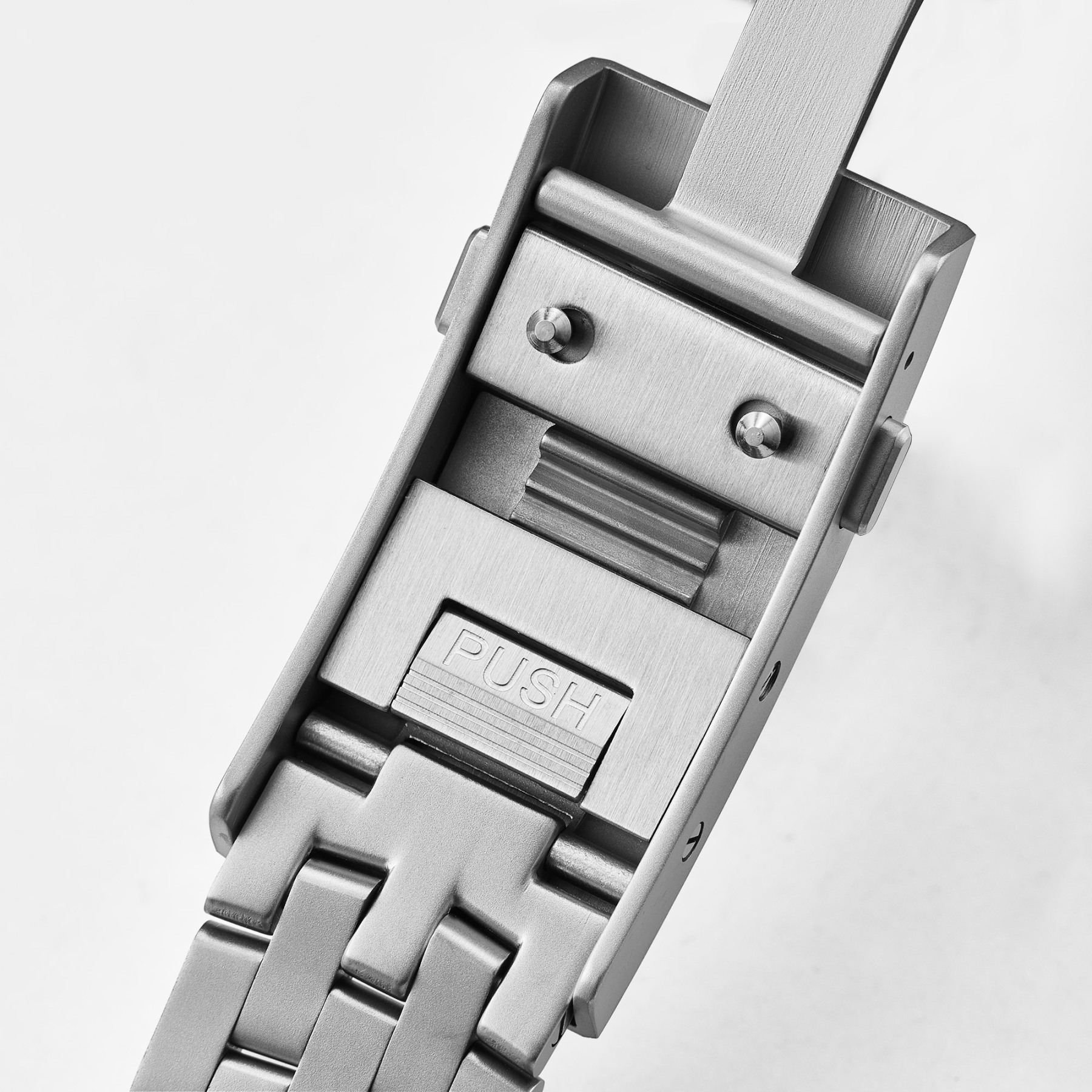 Vanguard UTC 40MM | Black