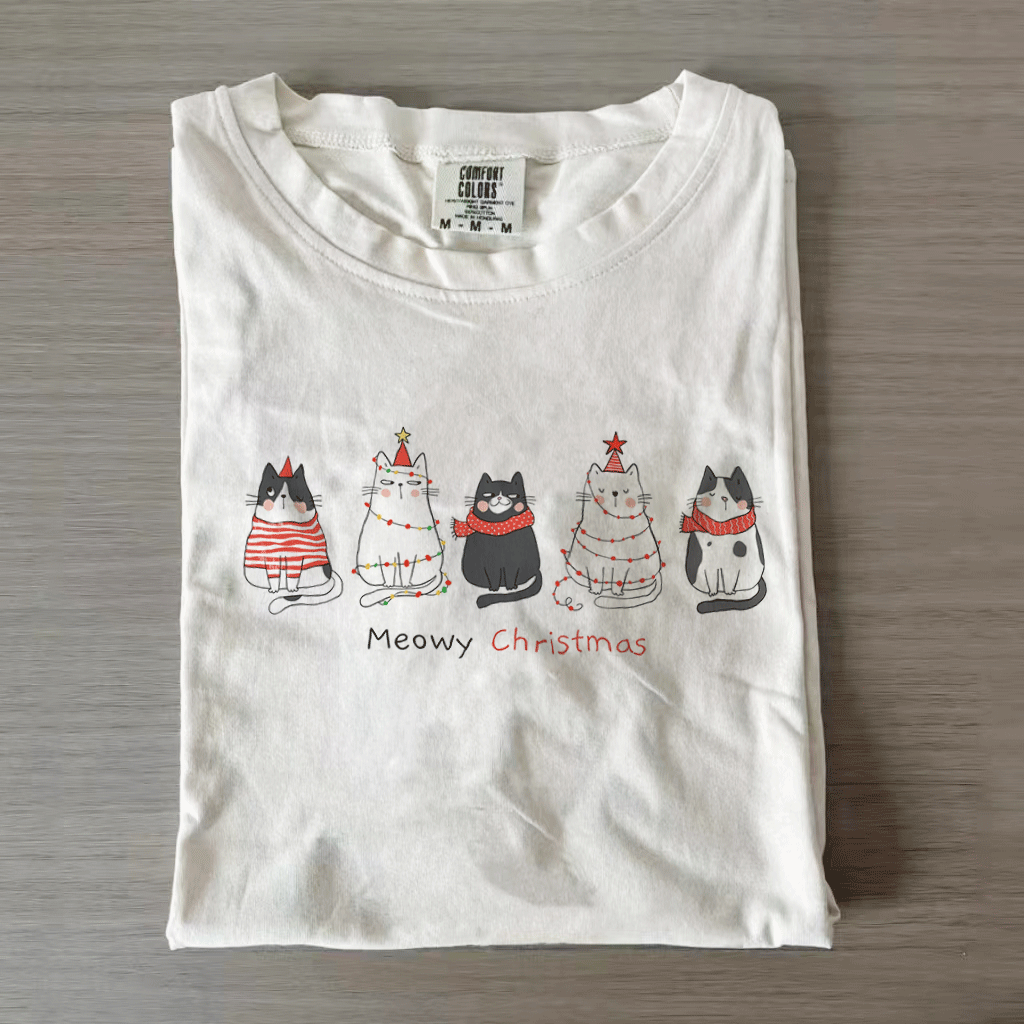 Personalized cat Christmas T-shirt, unisex