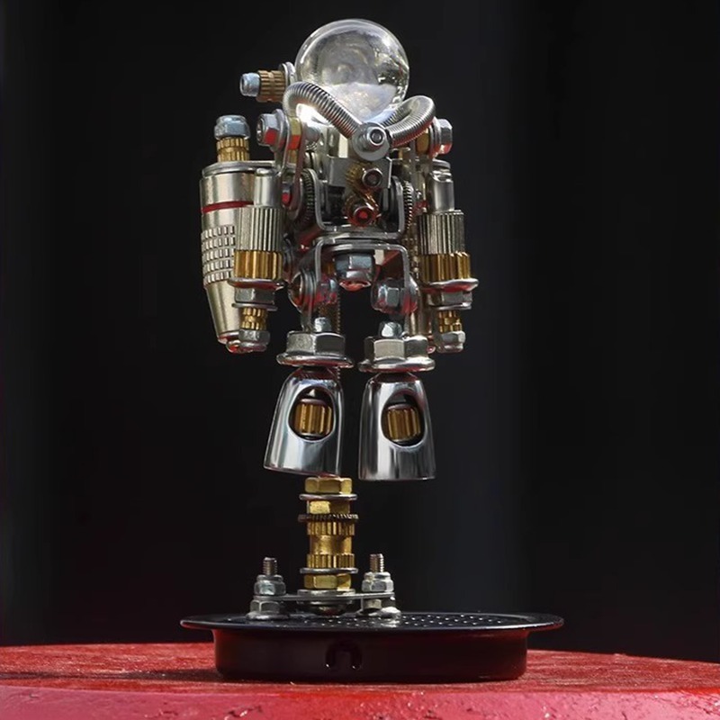 Metal Assembly Astronaut-Eagledigi