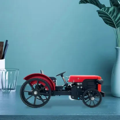 Metal Tractor Model Kit DM616