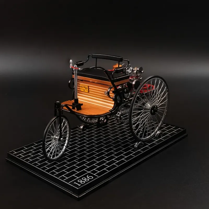 1/10 Scale Full-Metal World's First Automobile Model Kit – DM229