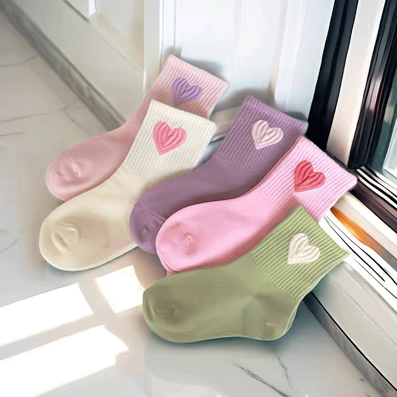 Kids Colorful Heart Pattern Mid-Calf Socks