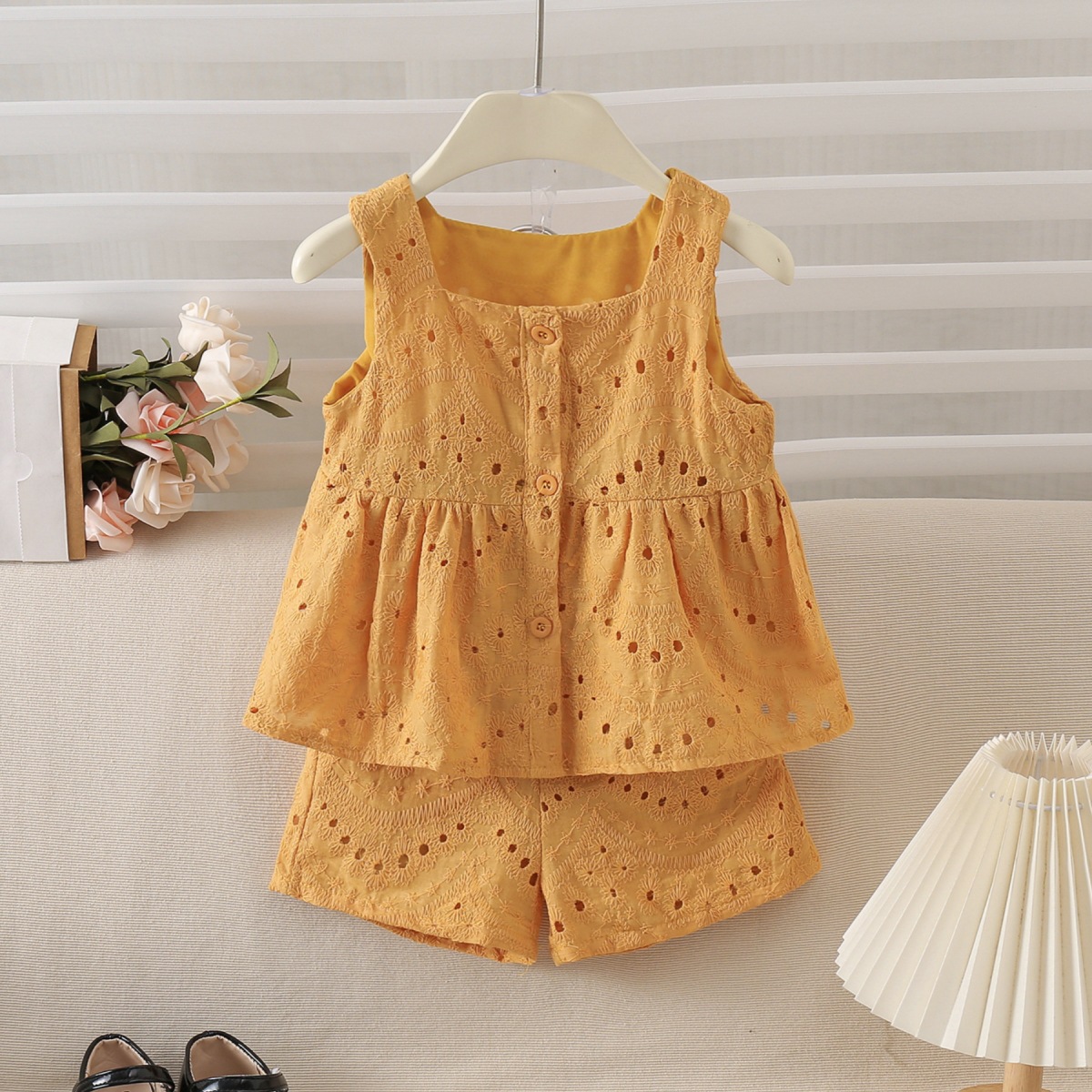 Kid Girls Lace Sleeveless Vest and Shorts 2-piece Set