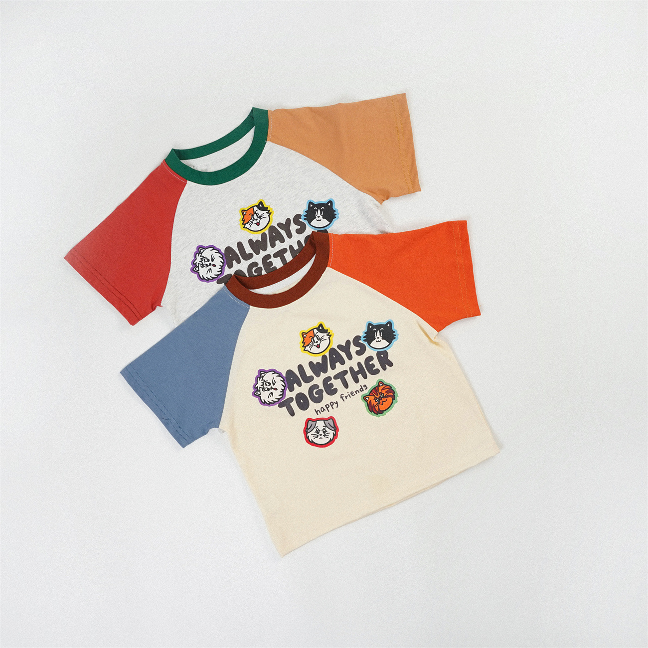 Kids Cartoon Cats Print Contrasting Colors T-shirt