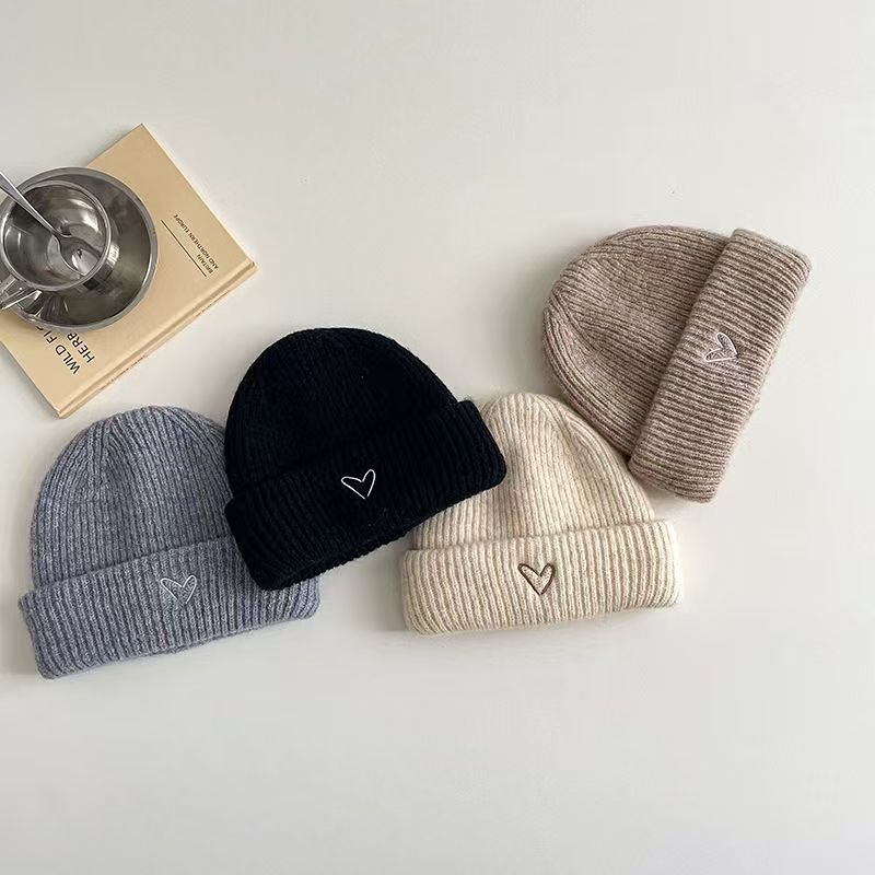 Toddler Embroidered Heart Solid Color Knit Hat