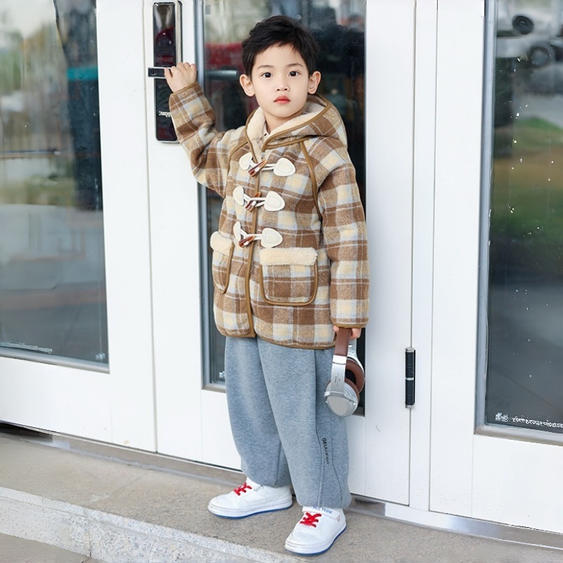 Baby and kids' plaid woolen outerwear