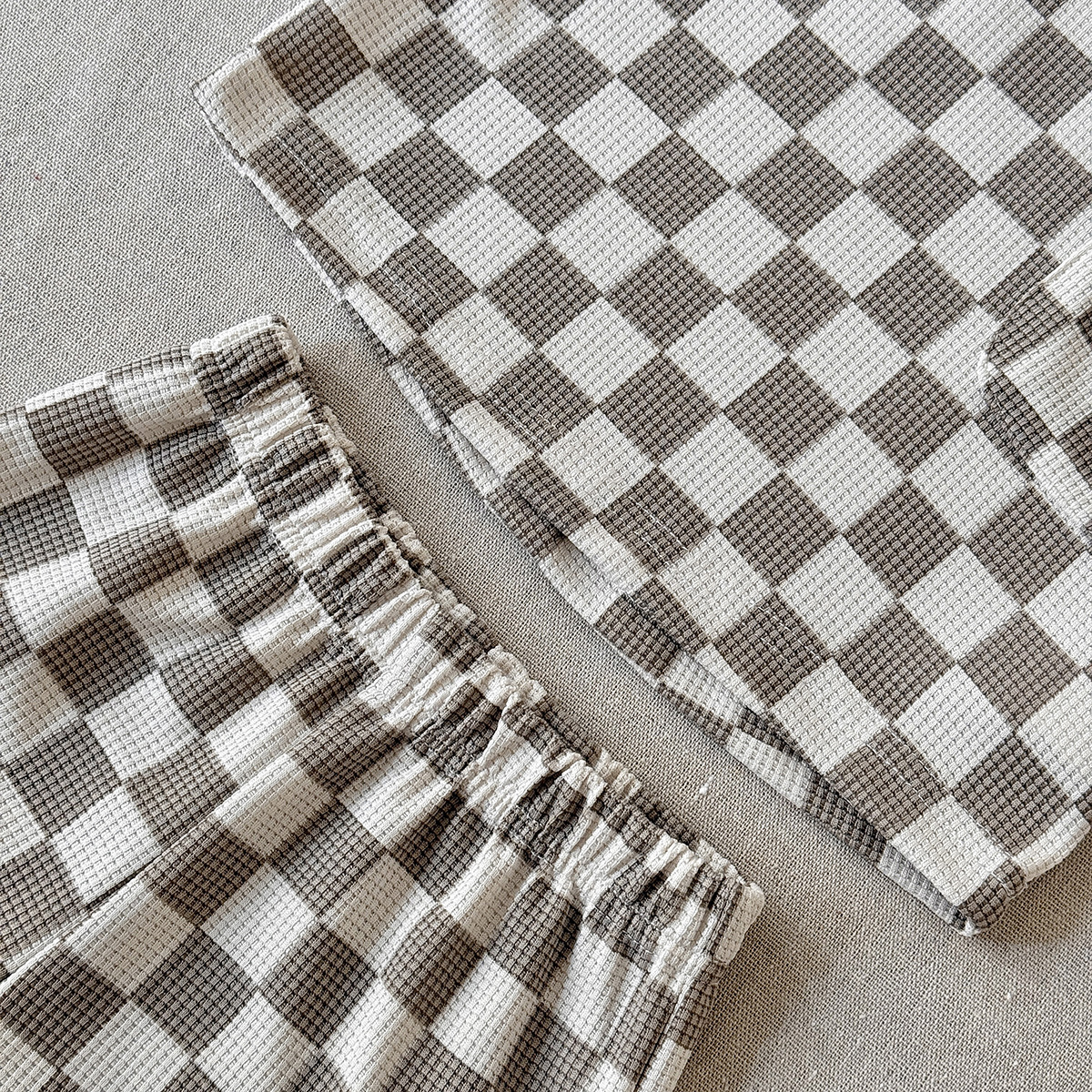 Baby 2-Piece Checkerboard Pattern Waffle Set
