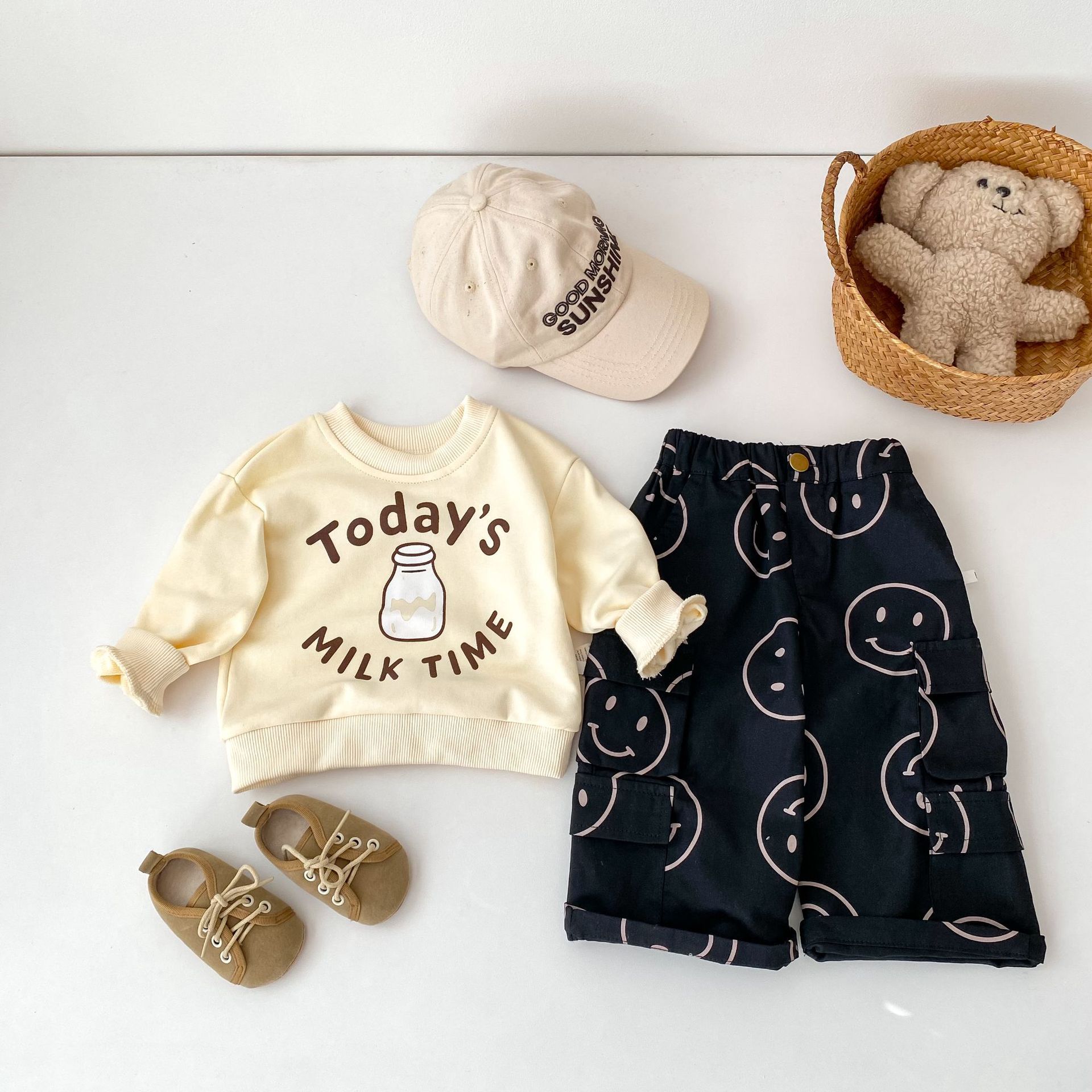 TODAY'S MILK TIME Baby Toddler Sweatshirt and Smiley Face Pants Set