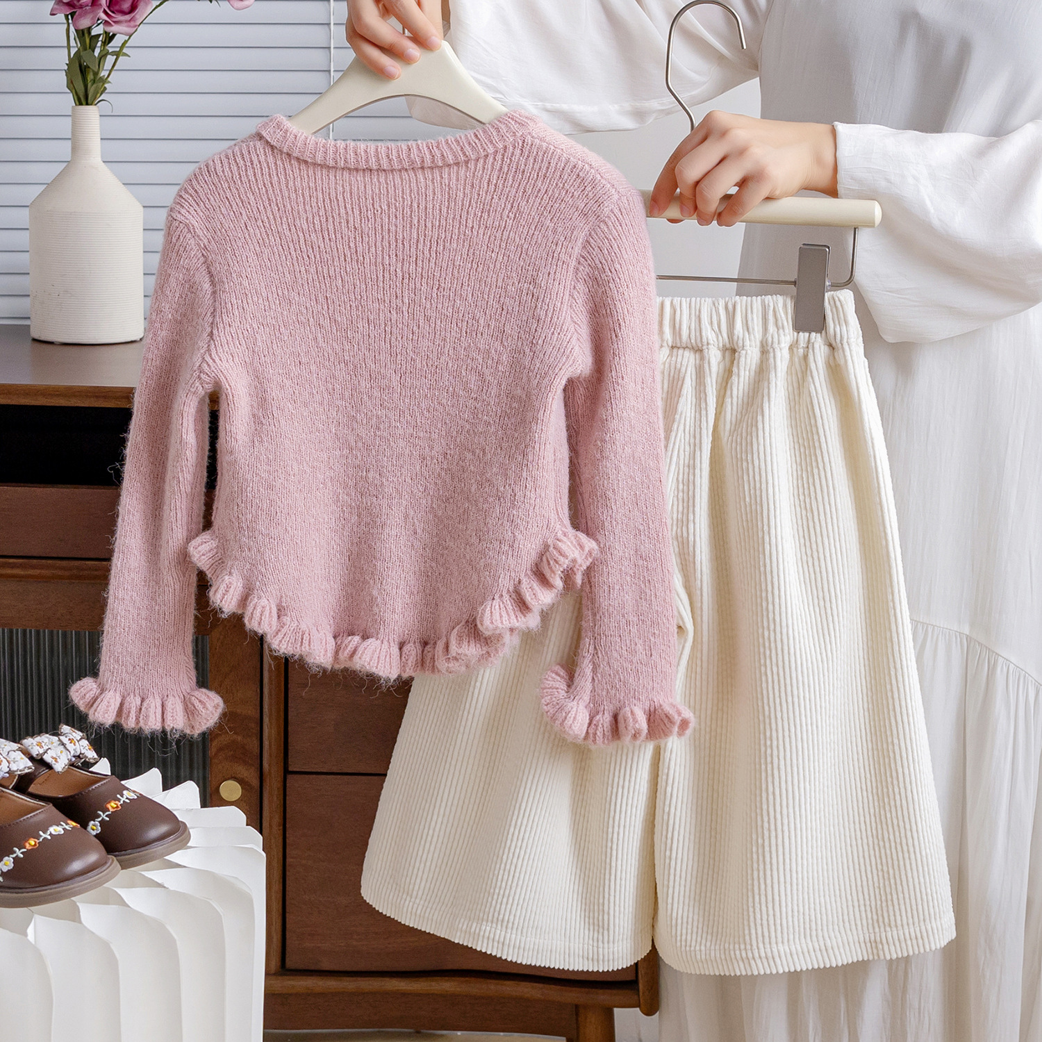 Kids Flowers Ruffled Sweater and Pants Set