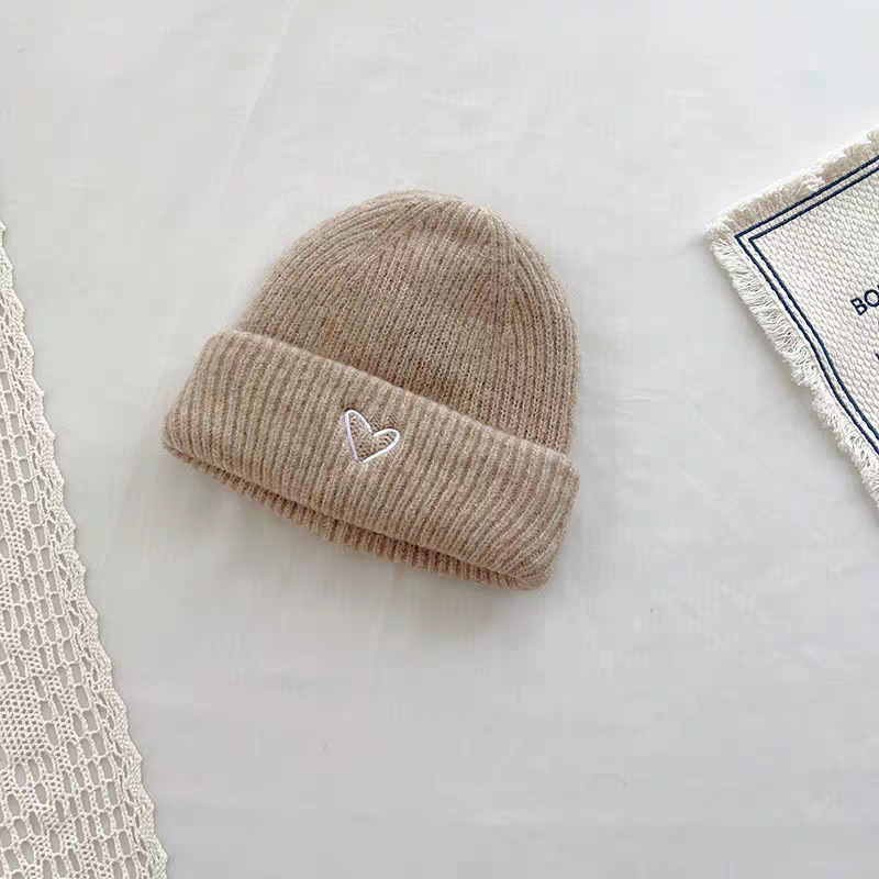 Toddler Embroidered Heart Solid Color Knit Hat