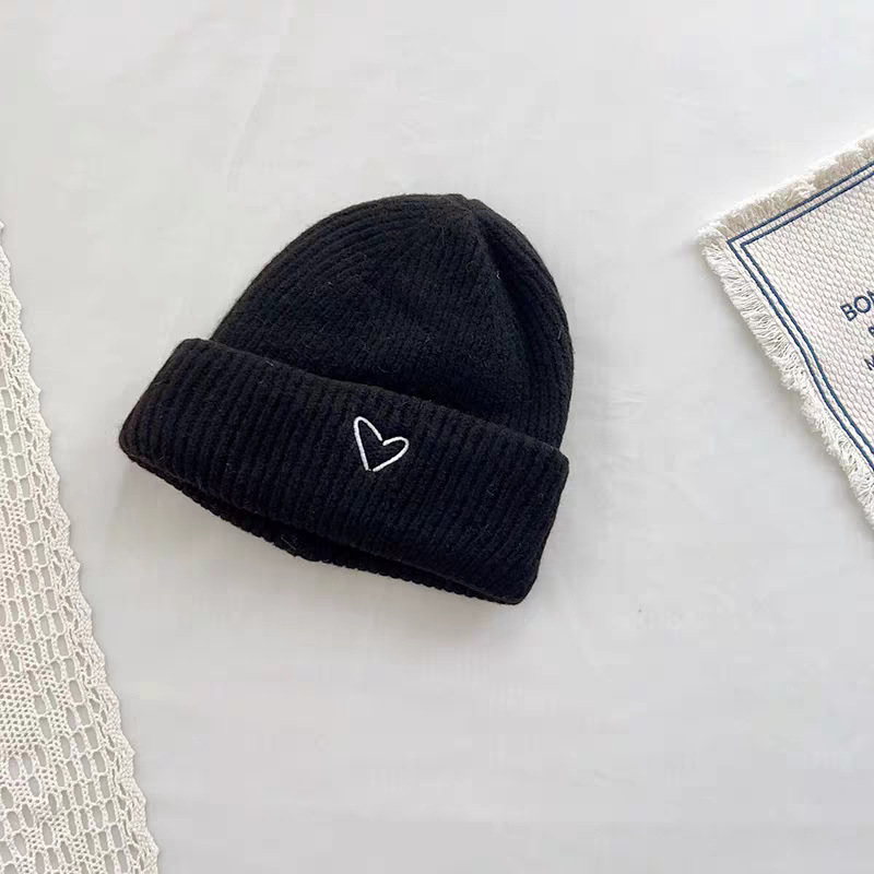 Toddler Embroidered Heart Solid Color Knit Hat