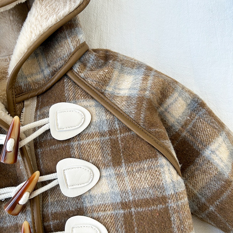 Baby and kids' plaid woolen outerwear