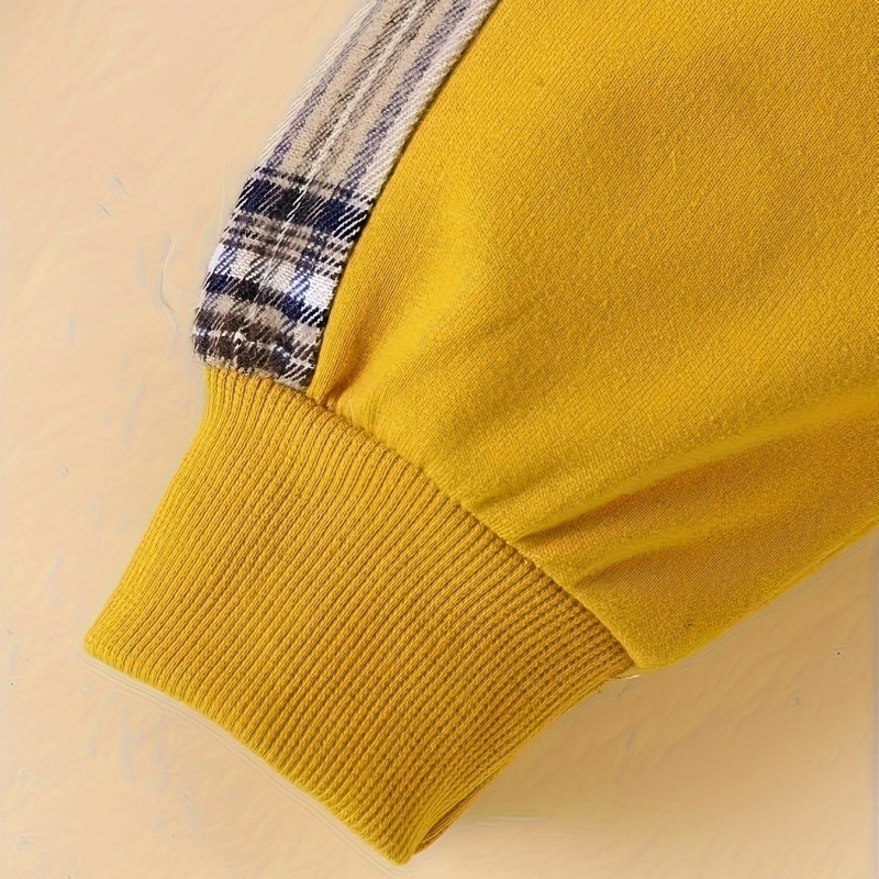 2-Piece Baby Plaid Bear Sweater Set