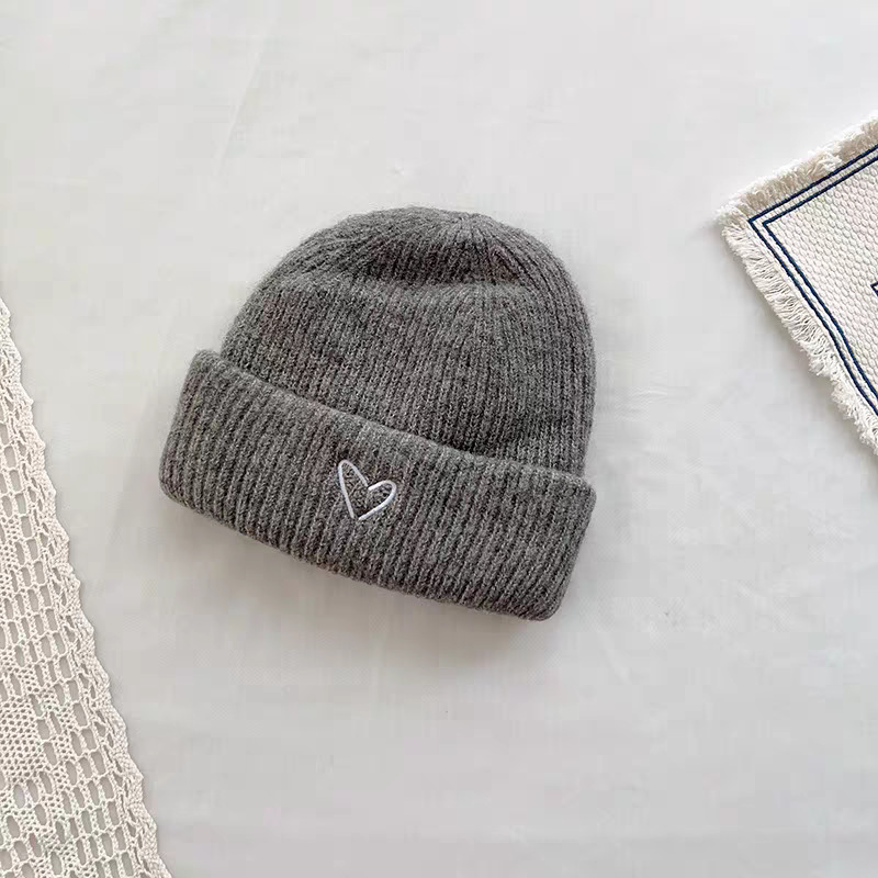 Toddler Embroidered Heart Solid Color Knit Hat
