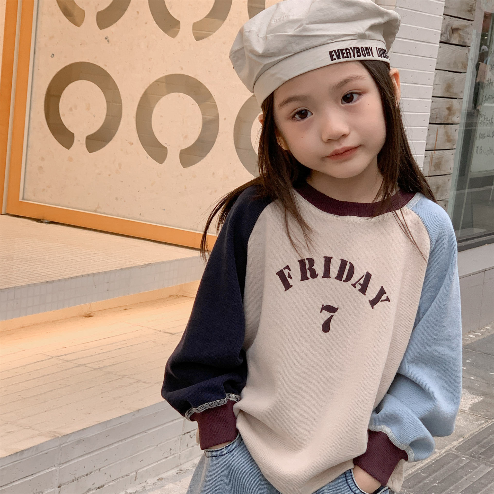 Kids Contrasting Colors Sleeve Sweatshirt