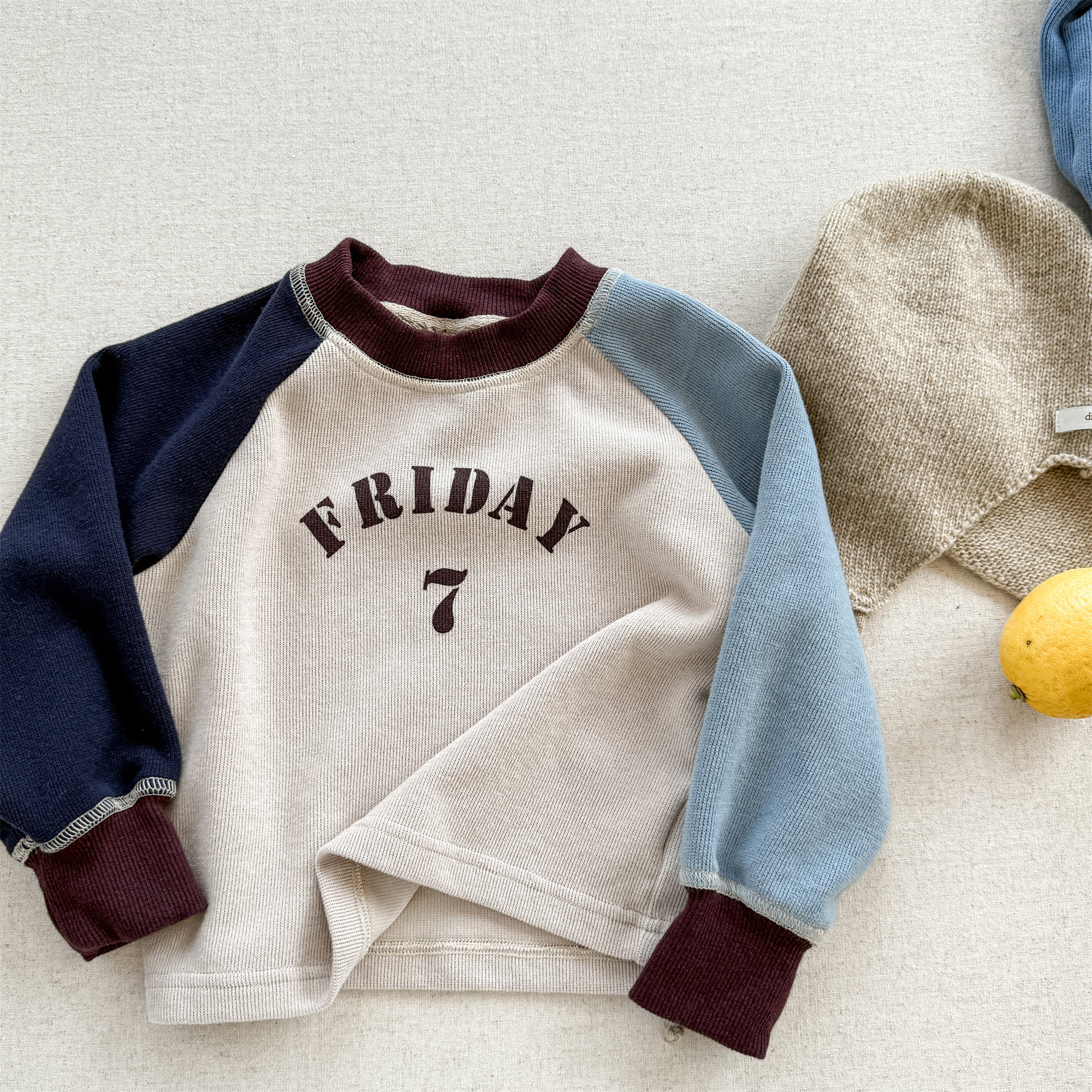 Kids Contrasting Colors Sleeve Sweatshirt