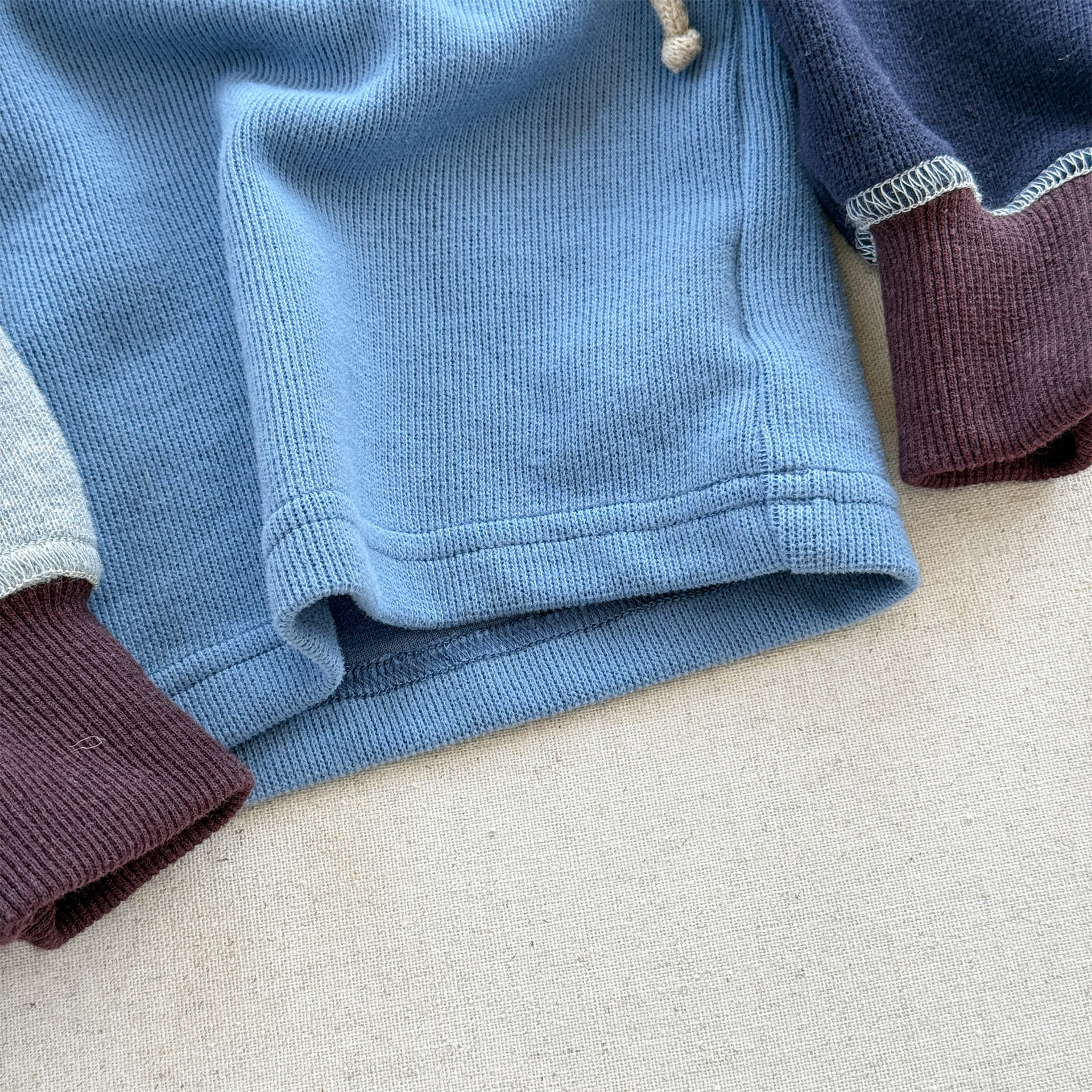 Kids Contrasting Colors Sleeve Sweatshirt