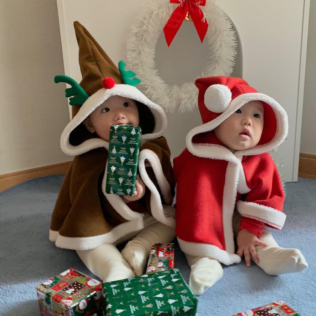DailyBebe Baby Christmas Fleece Hood Cape