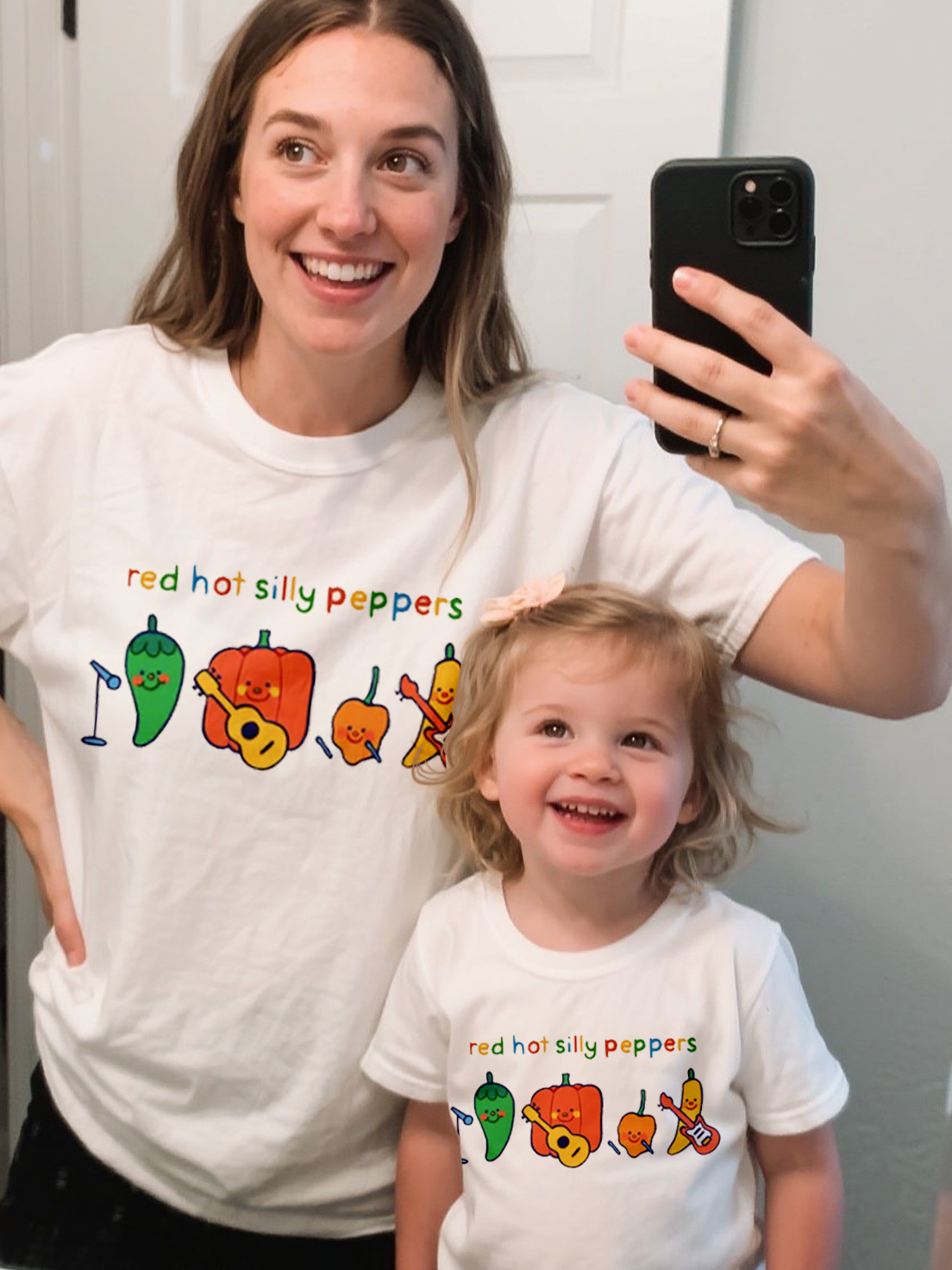 RED HOT SILLY PEPPERS Family Rock Peppers T-Shirt