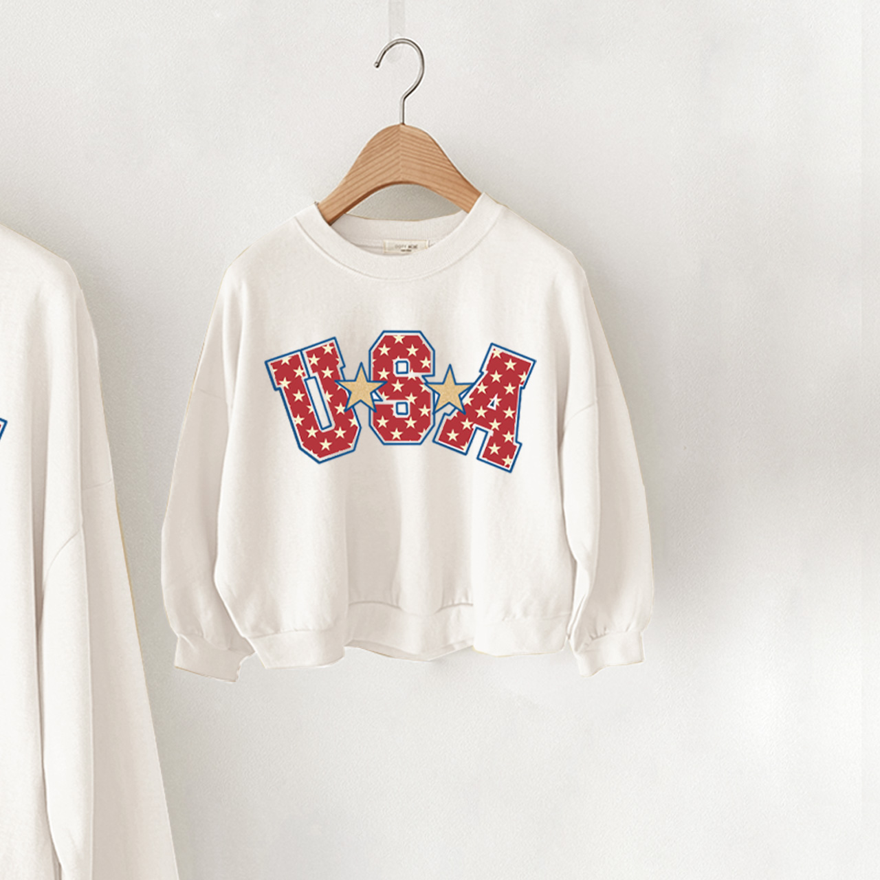 USA Family Slogan White Sweatshirt