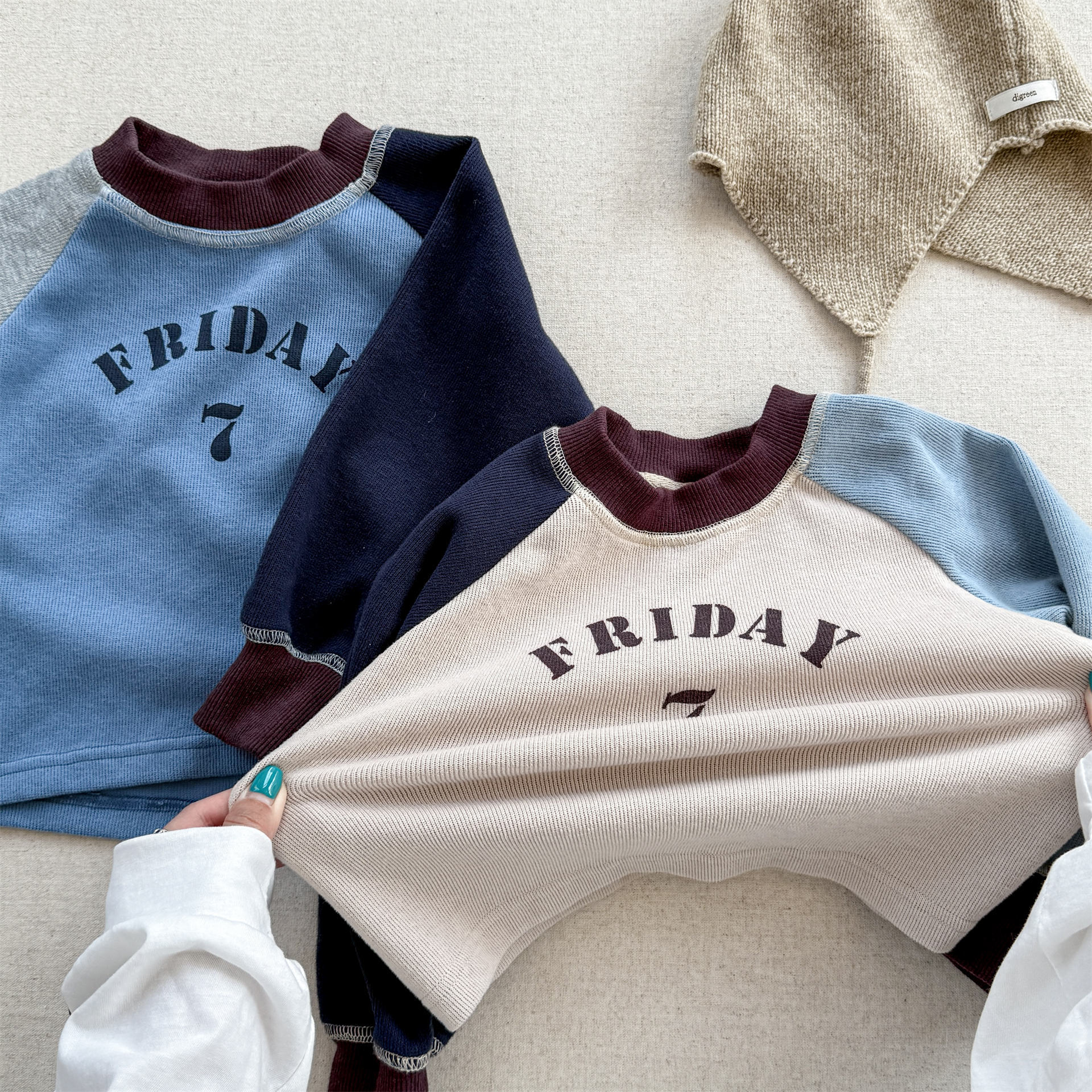 Kids Contrasting Colors Sleeve Sweatshirt