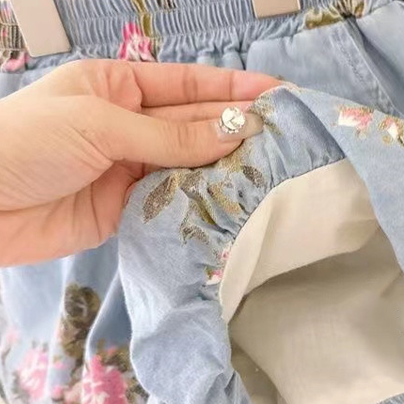 Toddler Girl Pink Vest and Floral Shorts 2-Piece Set