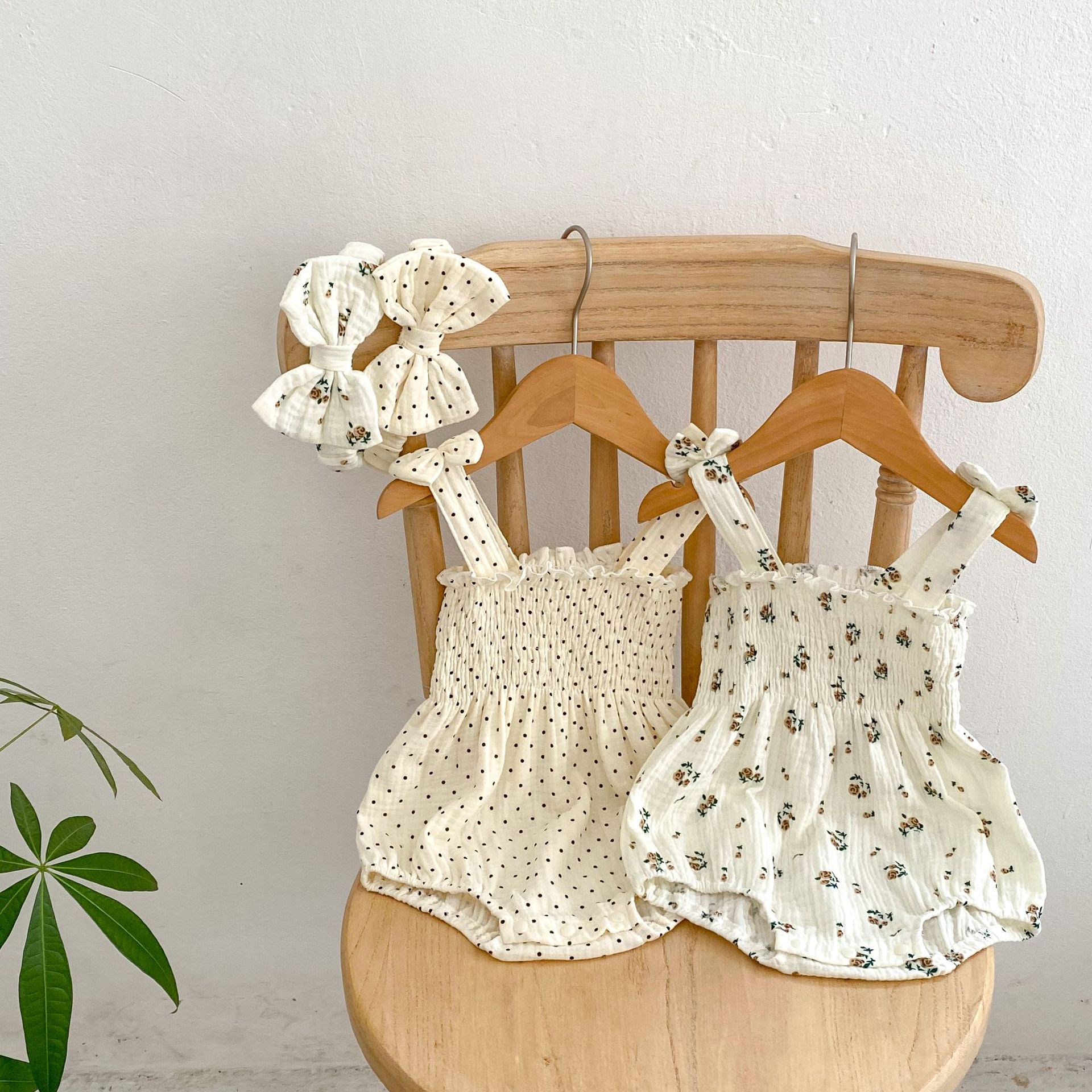Baby Girl Polka Dot and Floral Patterns Bodysuit with Headband