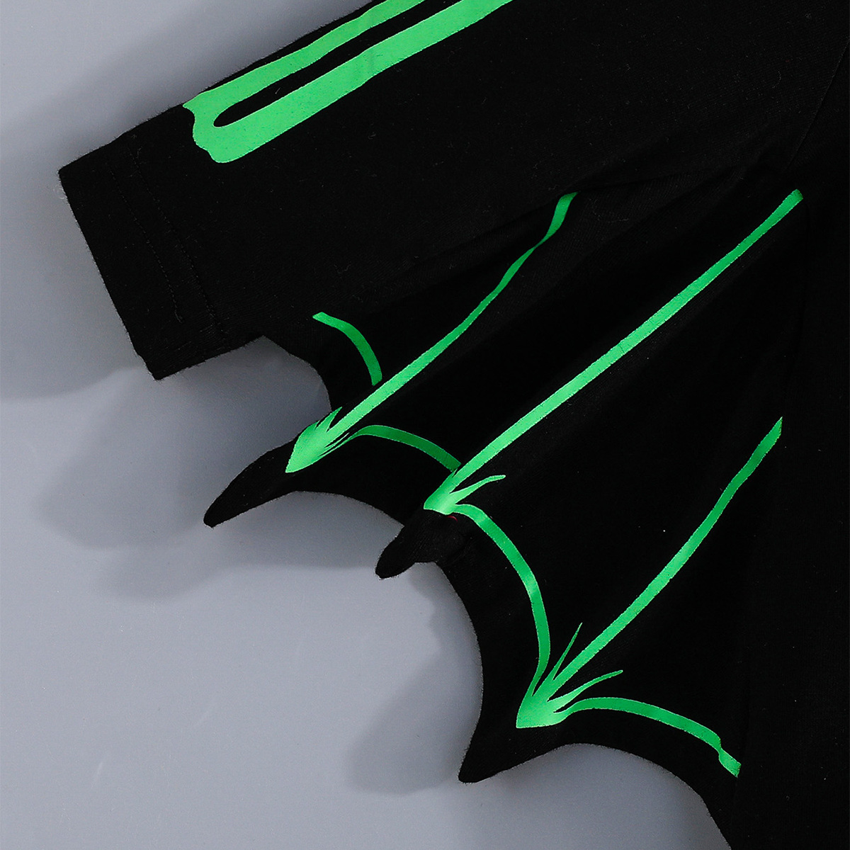 Baby Halloween Bat Shaped Romper with Hat