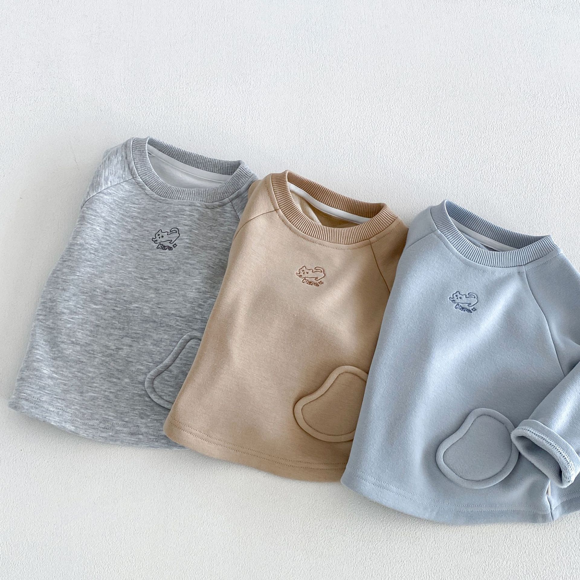 Cute Embroidered Kitten Kids Solid Color Raglan Sleeve T-shirt