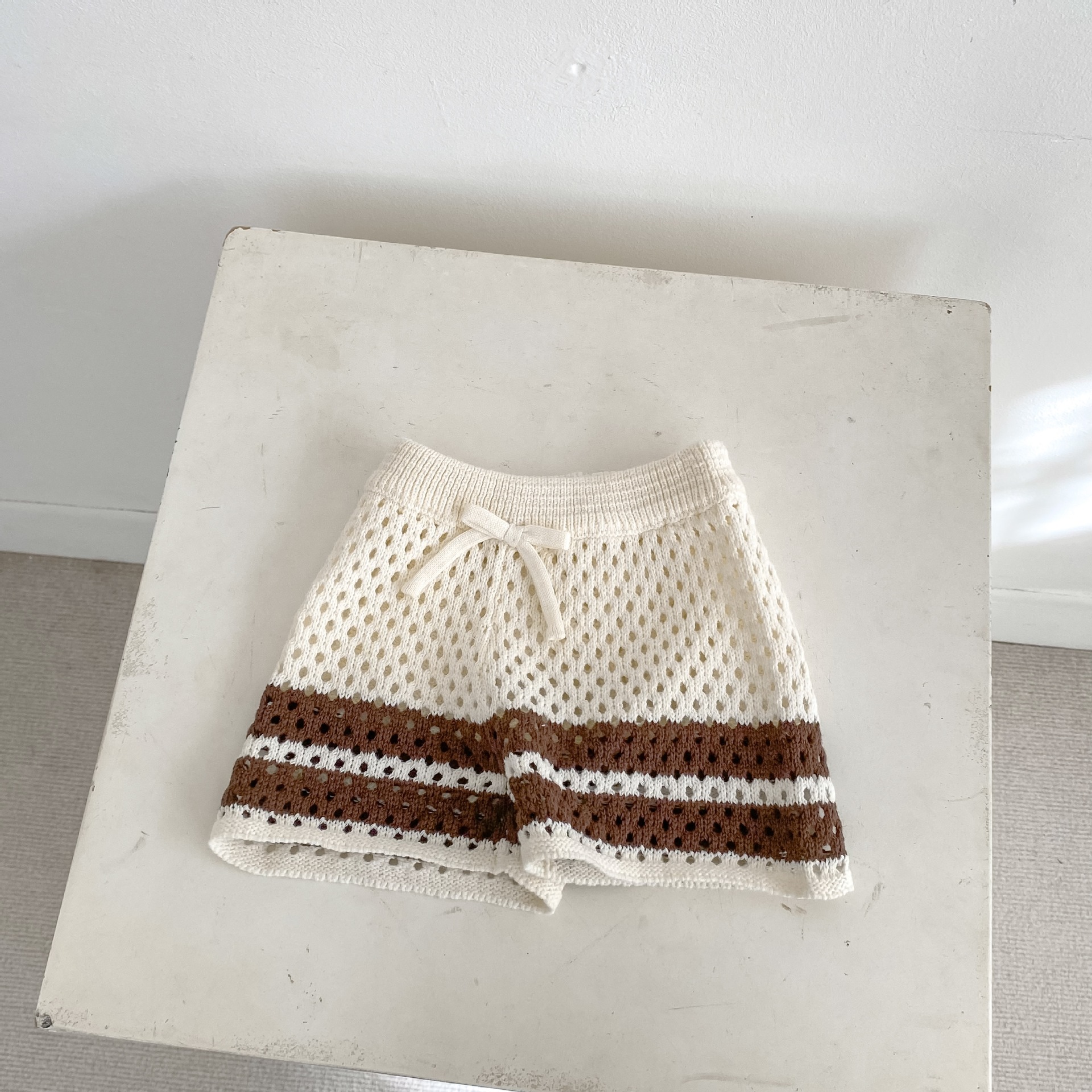 2-Piece Knit Color-Blocked Openwork Shorts Set