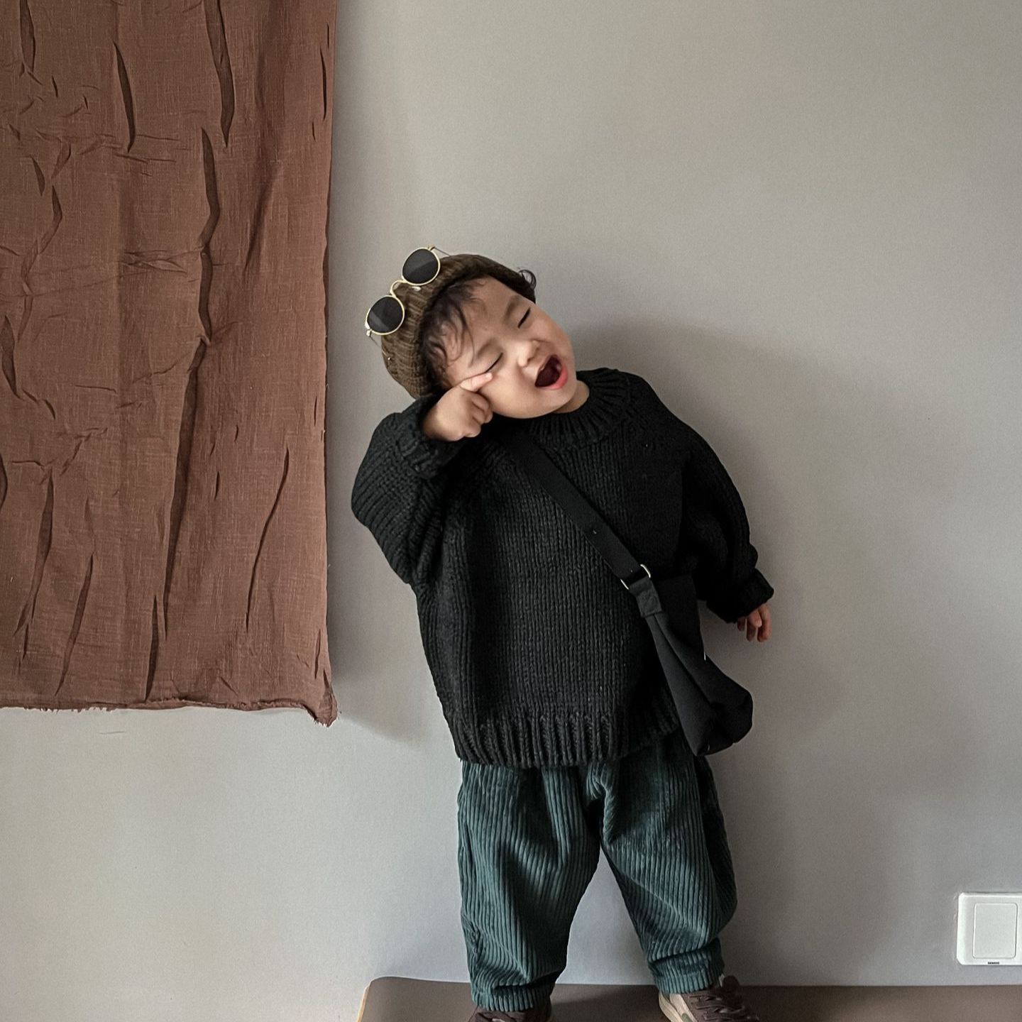 Kid Solid Color Crew Neck Sweater