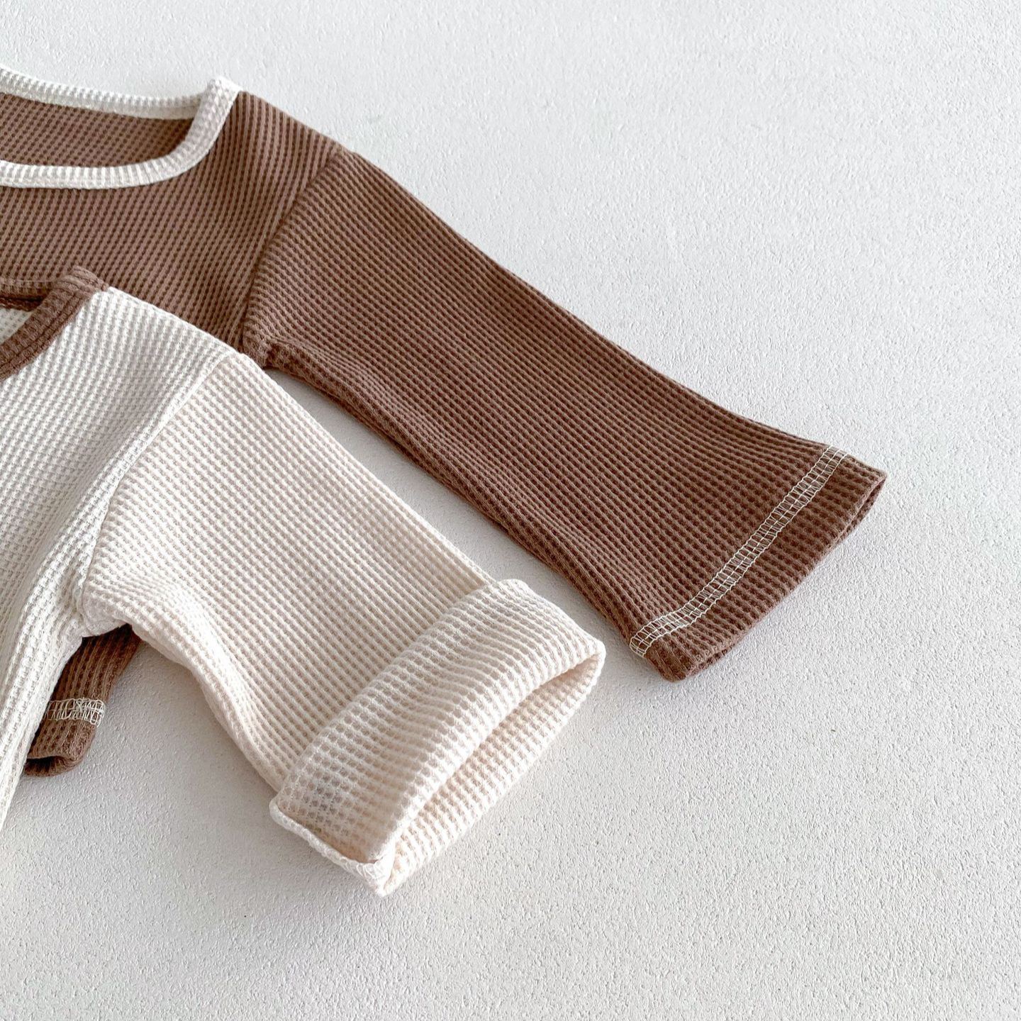HAPPY MOOD Baby 2-Piece Embroidery Waffle Set