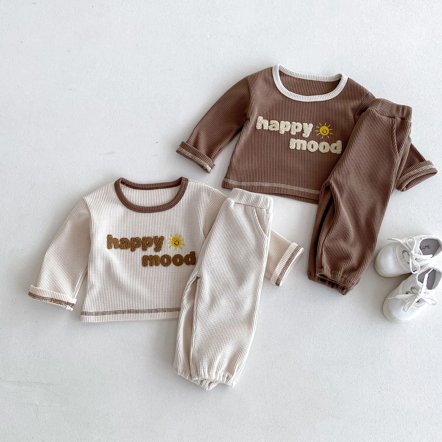 HAPPY MOOD Baby 2-Piece Embroidery Waffle Set