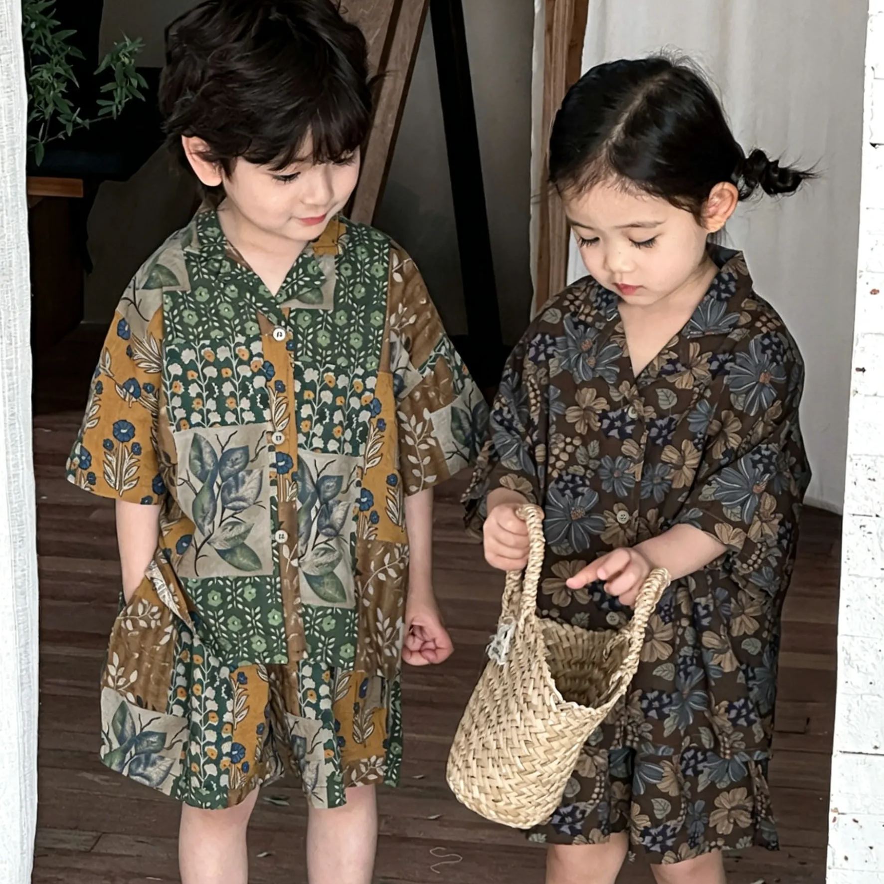 Kids Woodland-style vintage floral children’s outfit