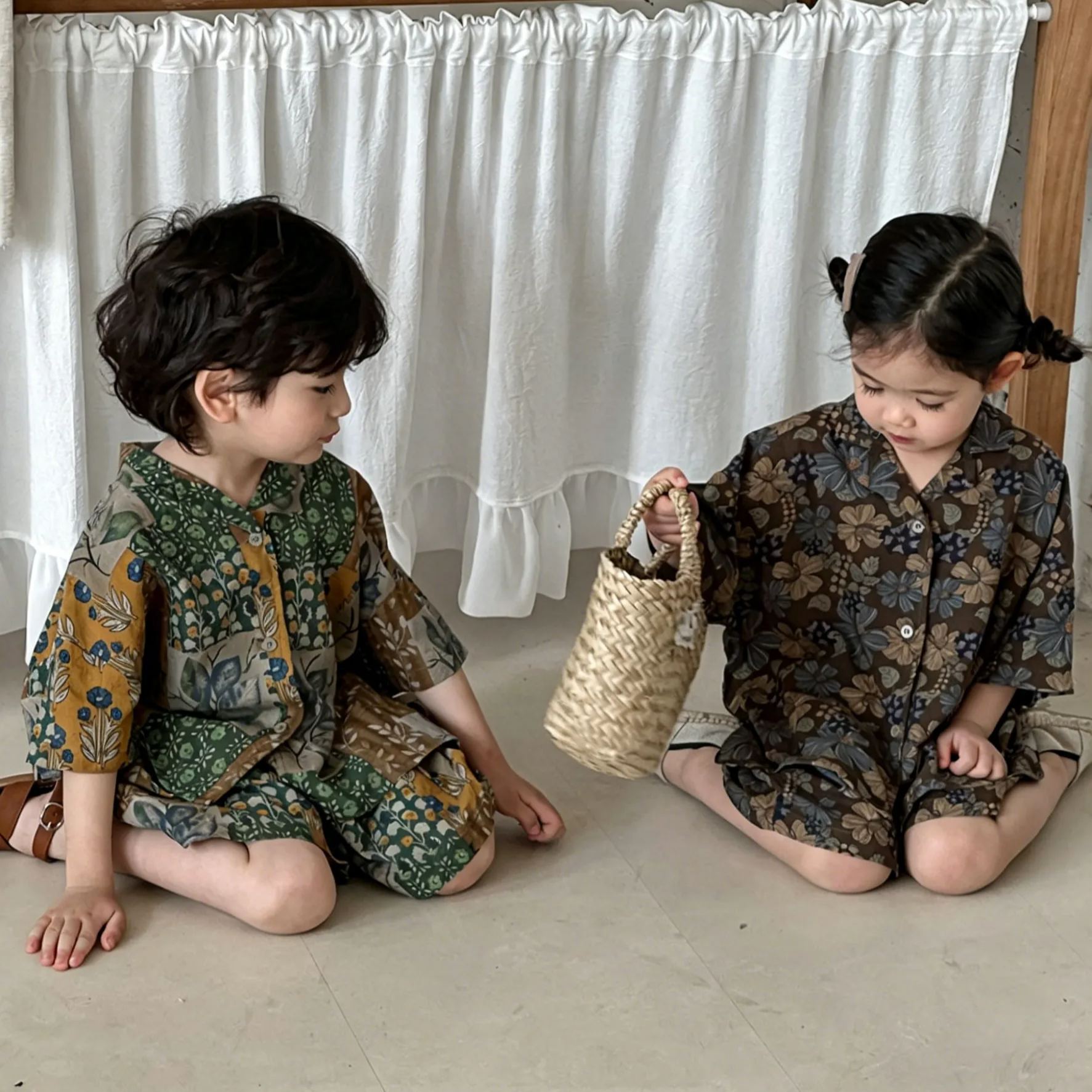 Kids Woodland-style vintage floral children’s outfit